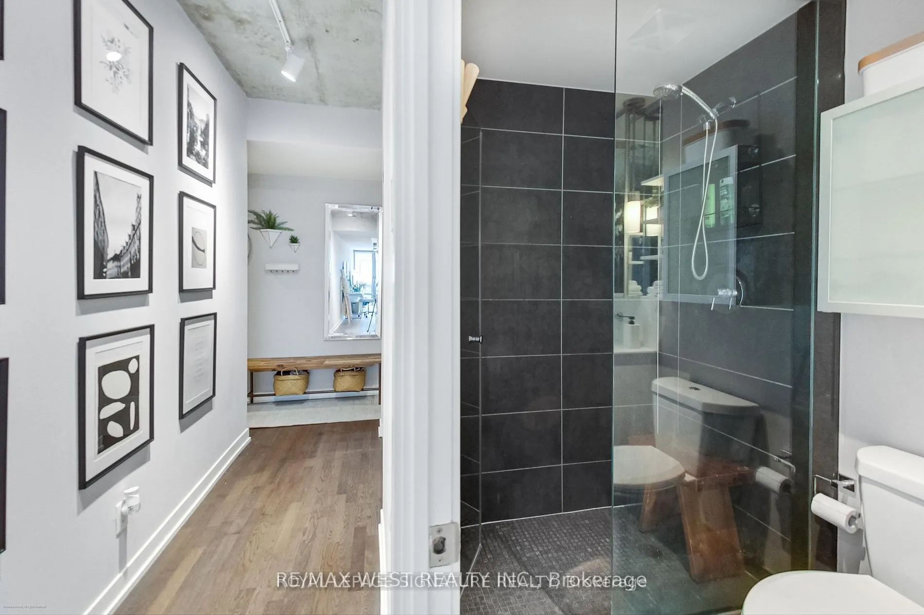 650 King Street W, #310