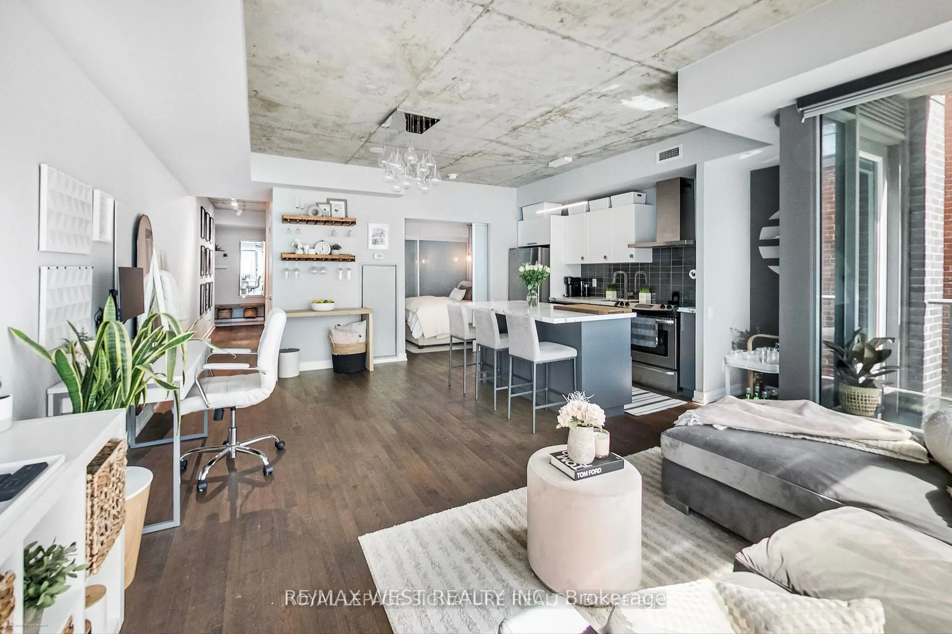 650 King Street W, #310