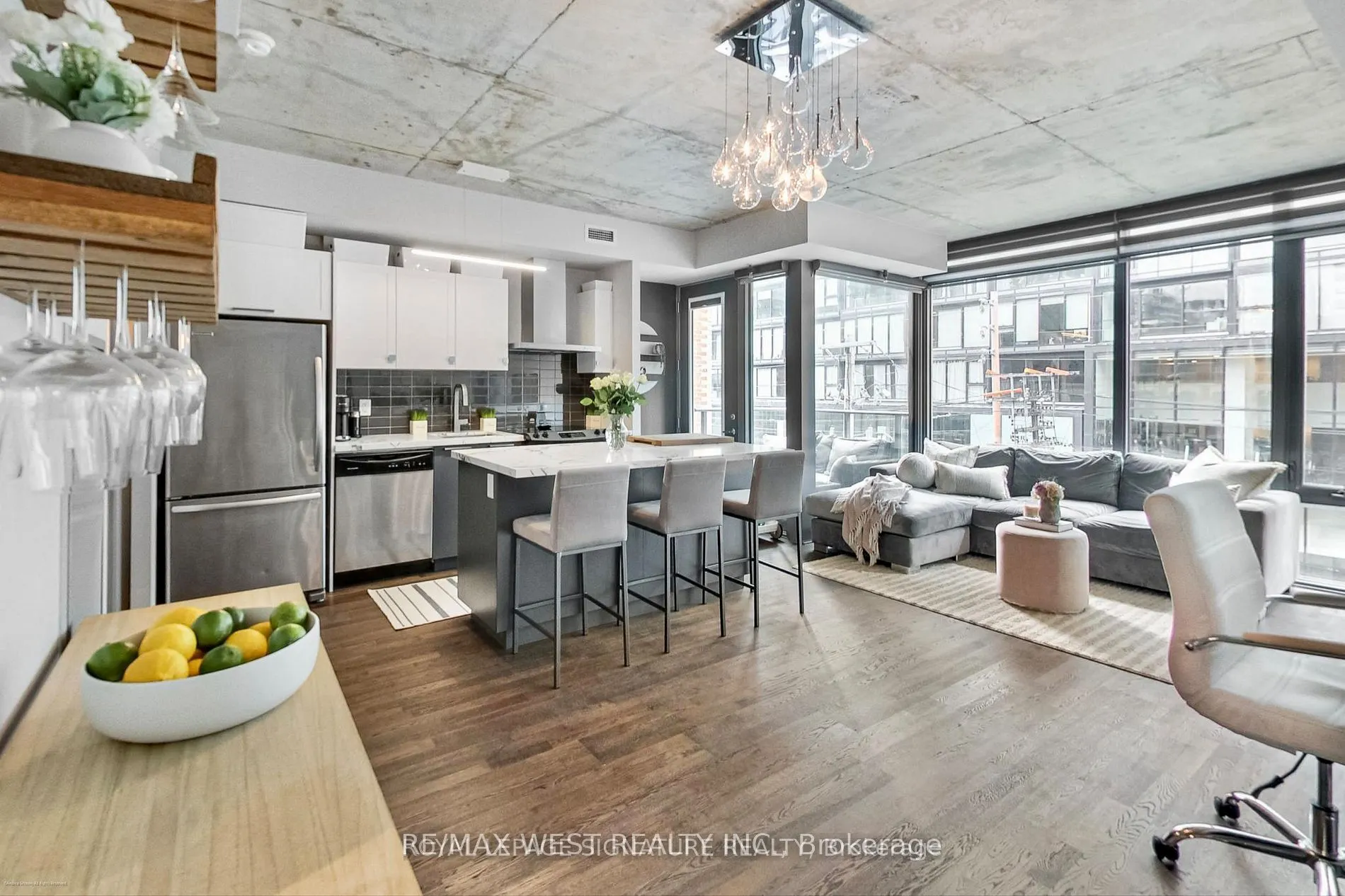 650 King Street W, #310