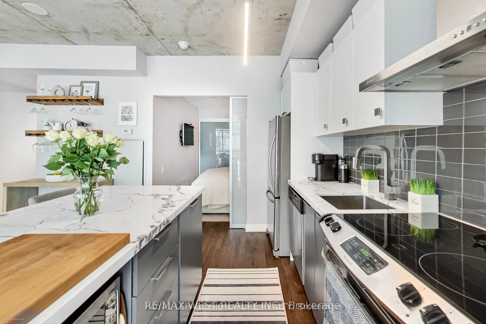 650 King Street W, #310