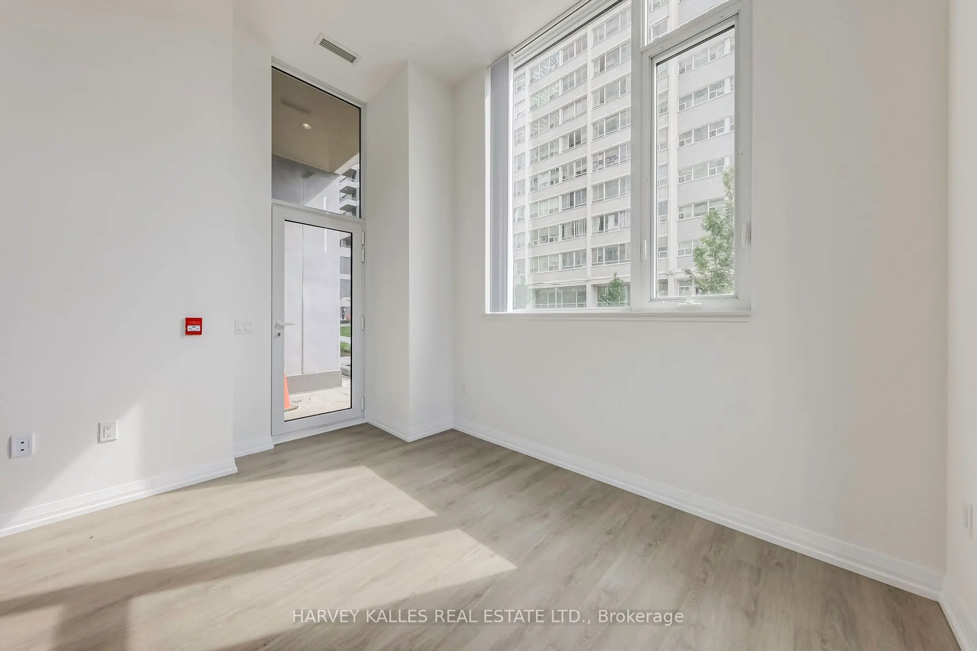 25 Holly Street, #TH104