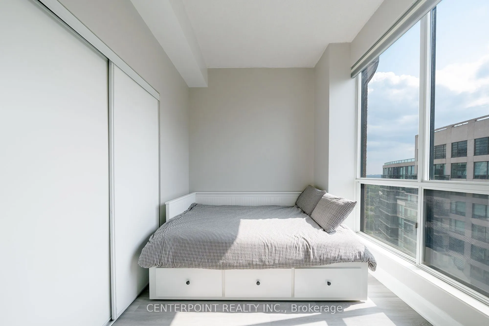 7 Lorraine Drive, #2506