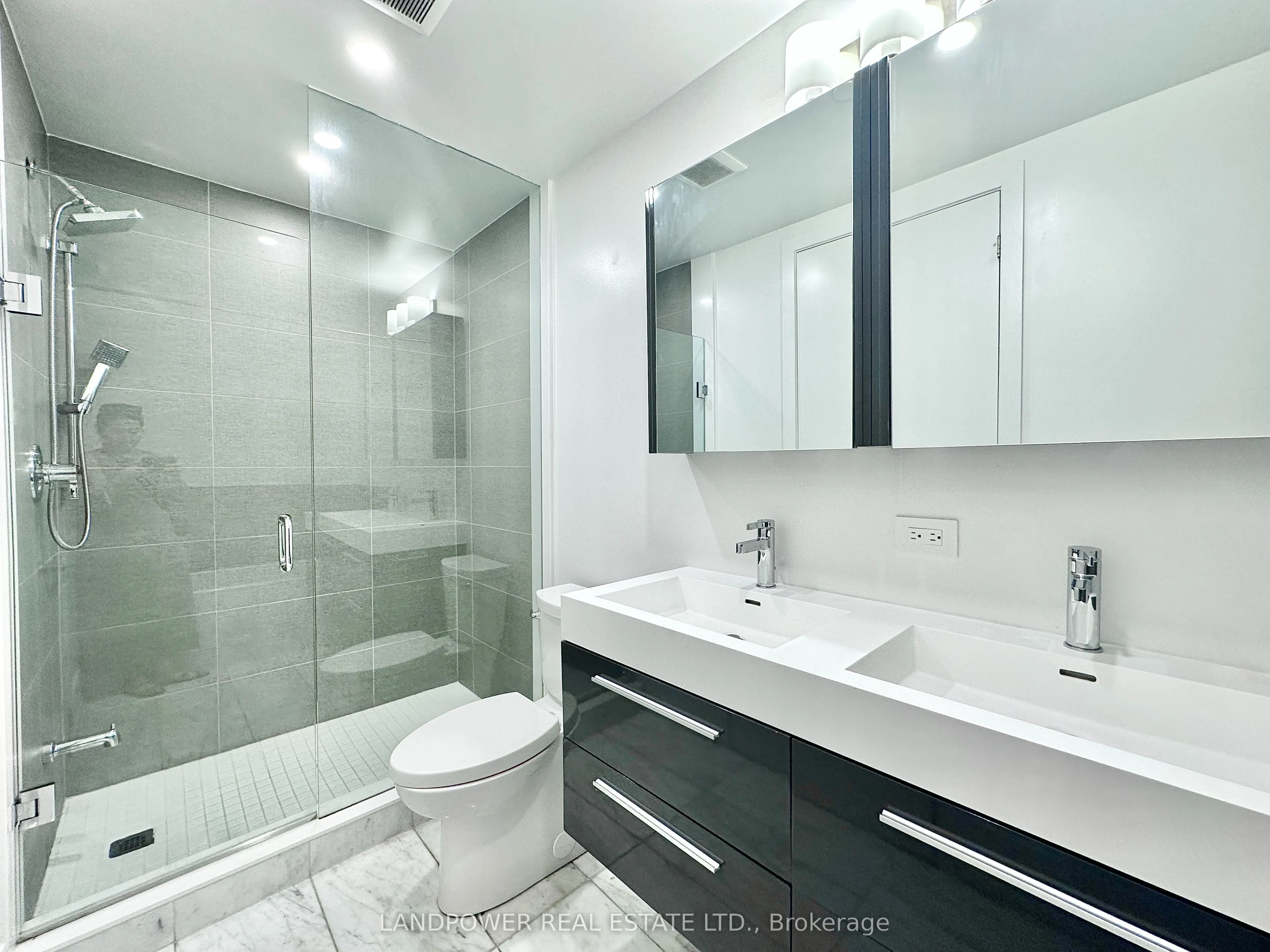 270 Davenport Road, #TH8