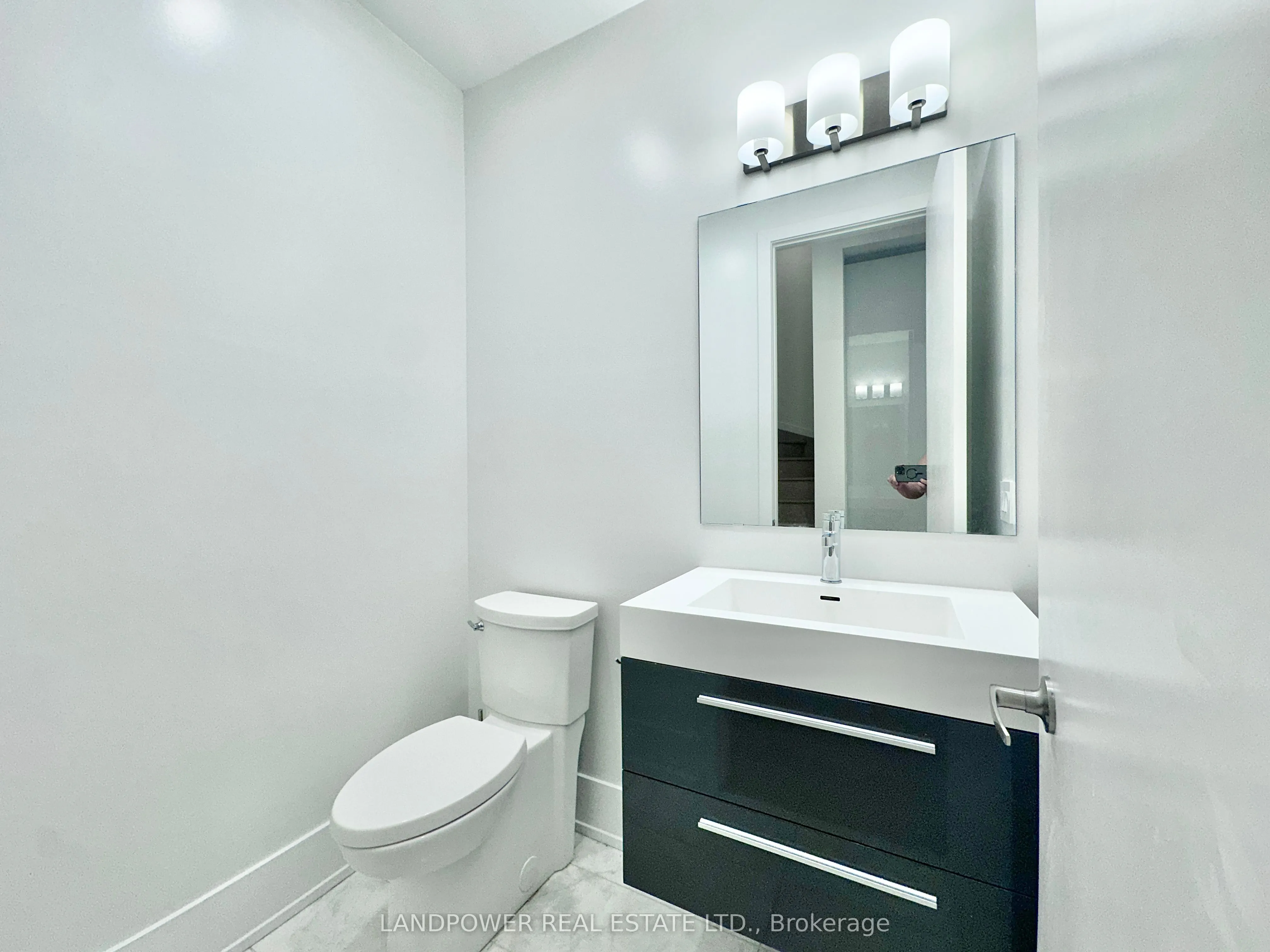 270 Davenport Road, #TH8