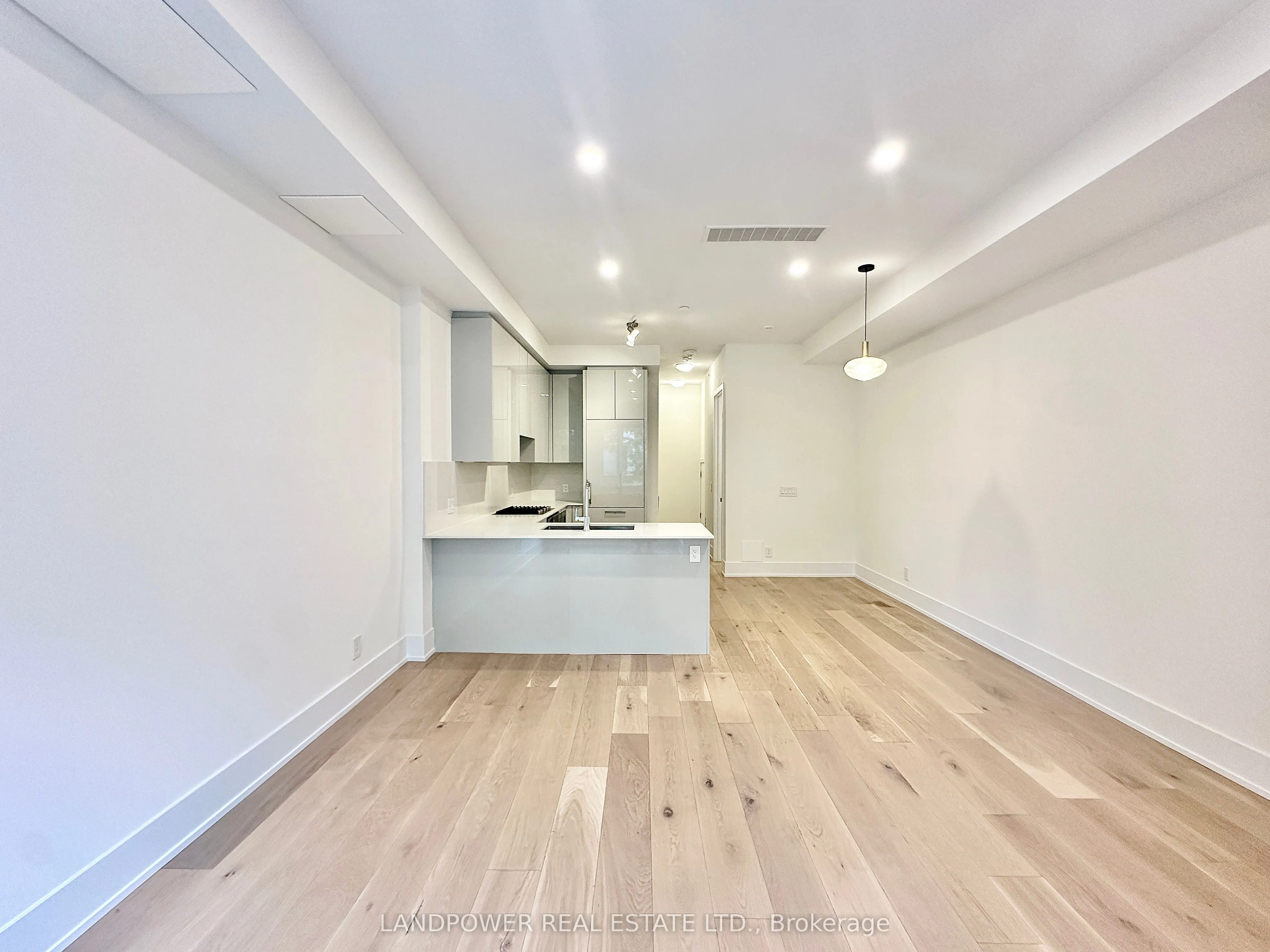 270 Davenport Road, #TH8