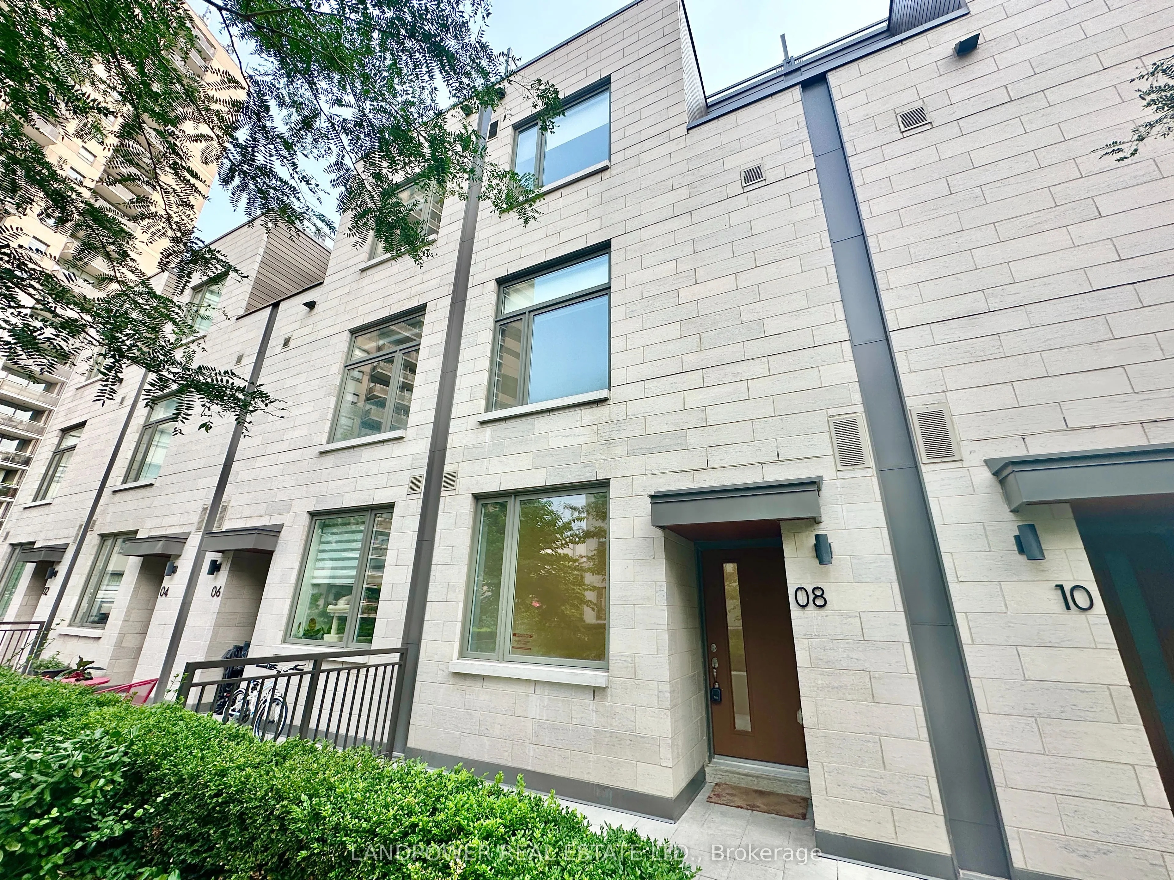 270 Davenport Road, #TH8