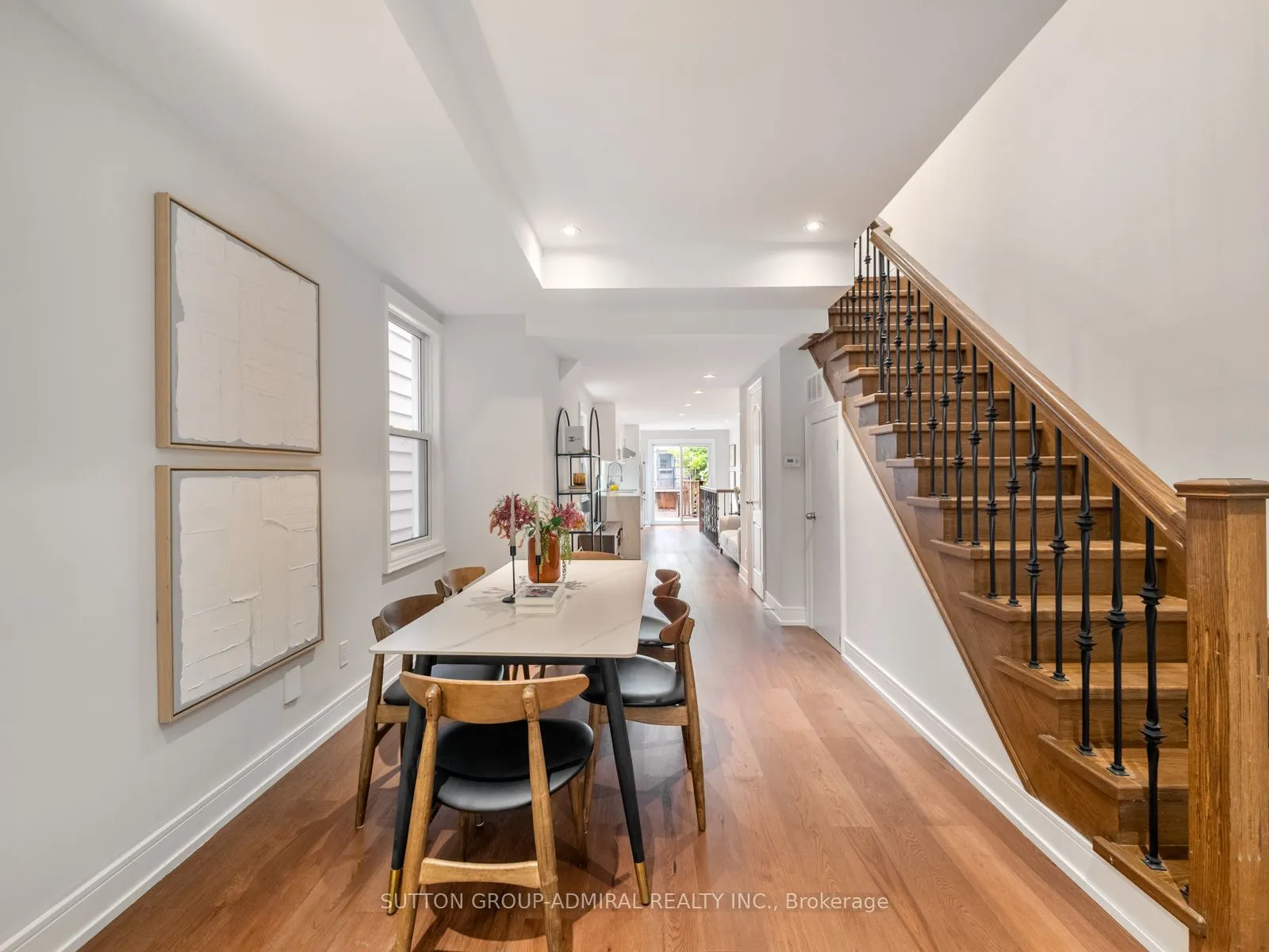 398 Crawford Street