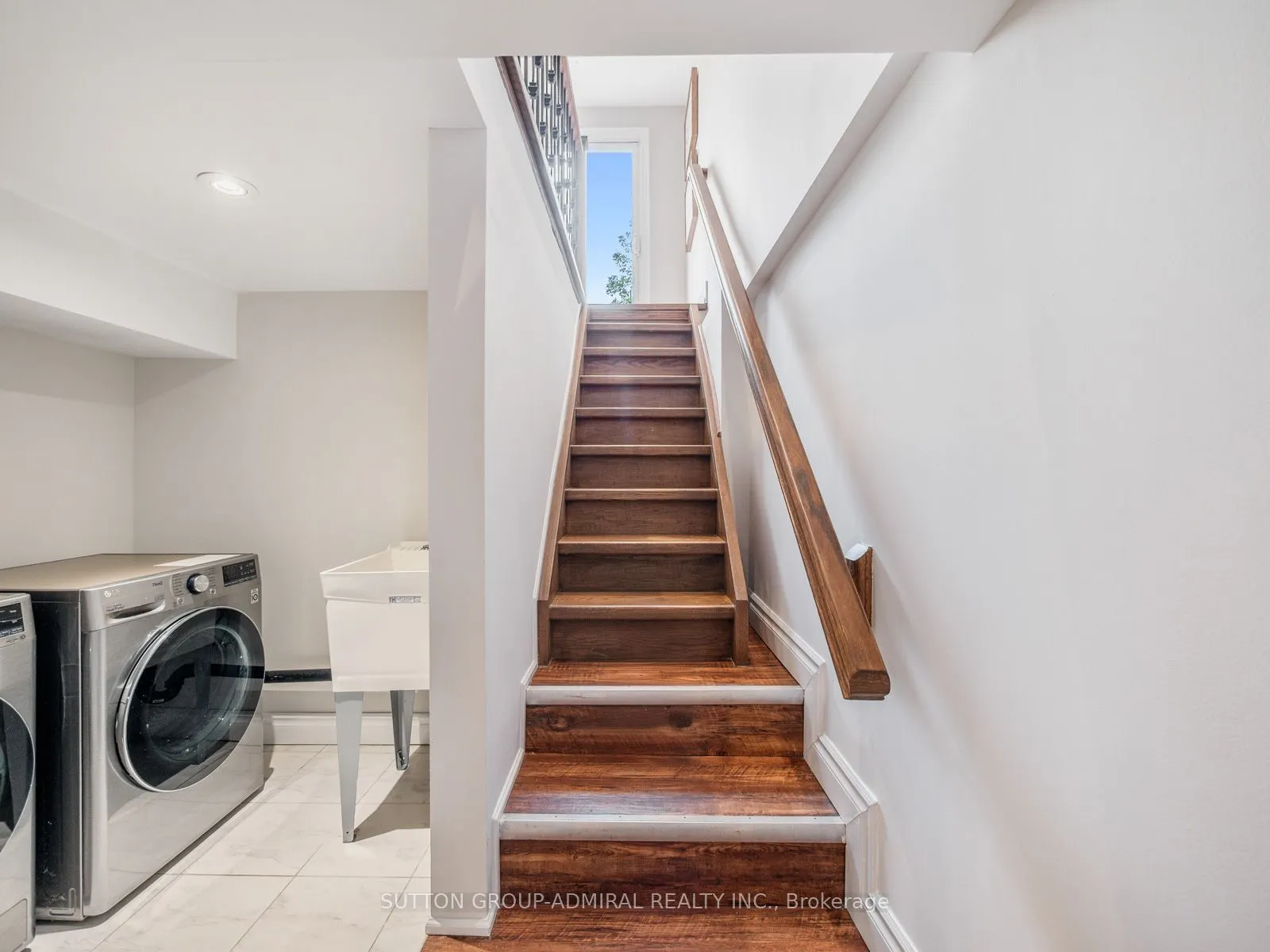 398 Crawford Street