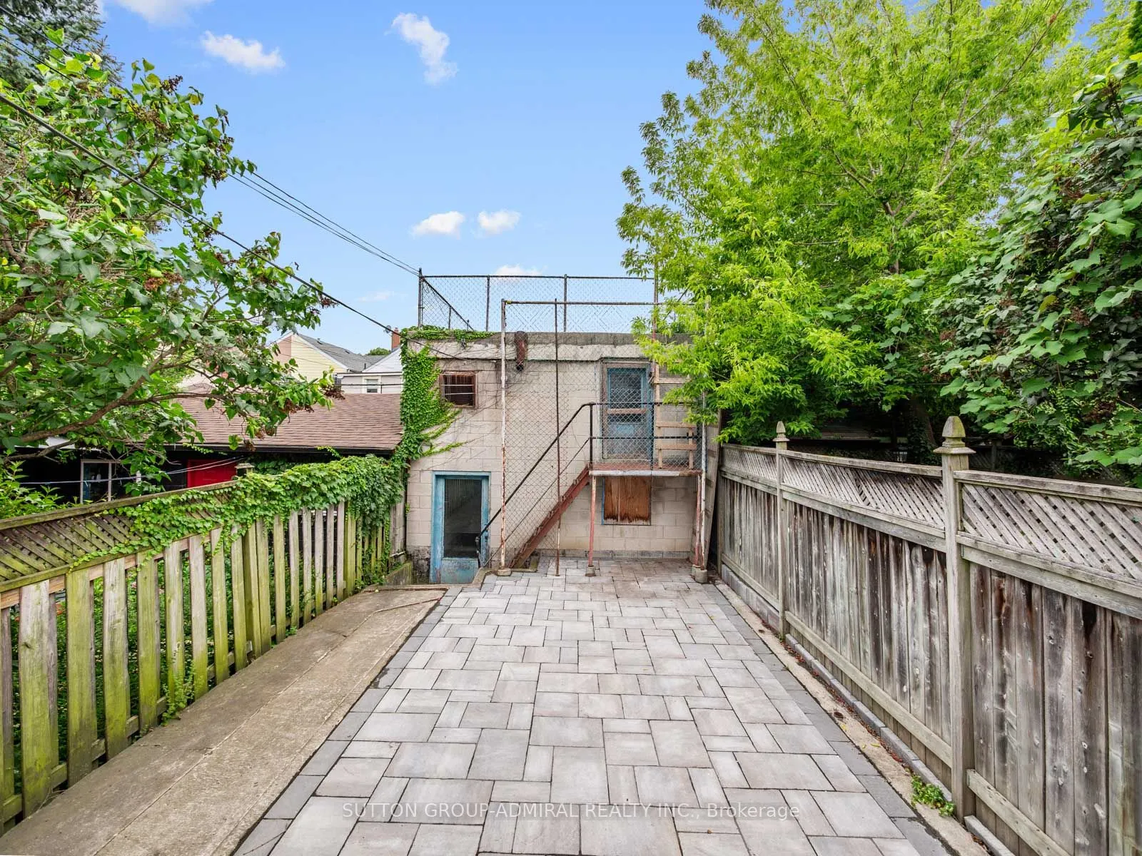 398 Crawford Street