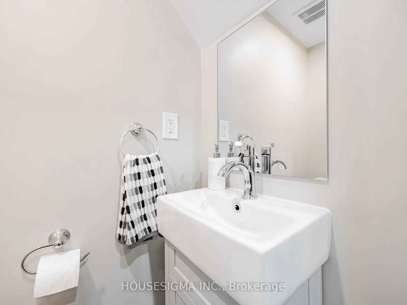 106 Redpath Avenue, #5