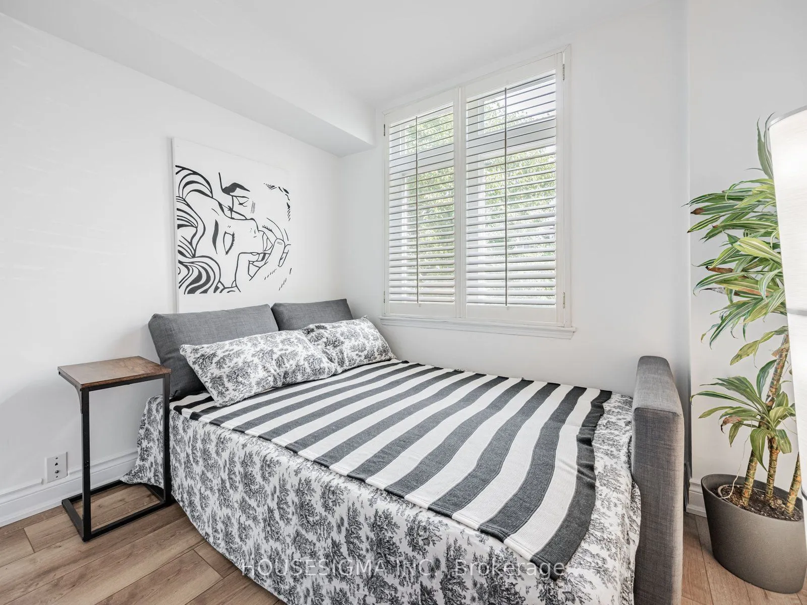 106 Redpath Avenue, #5