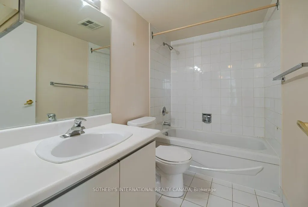 30 Holly Street, #1105