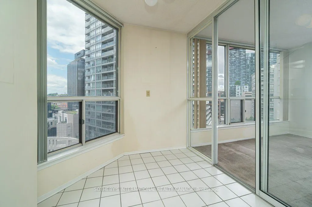 30 Holly Street, #1105