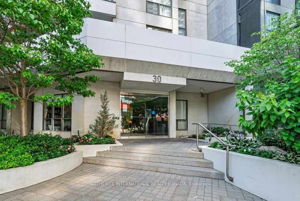 30 Holly Street, #1105
