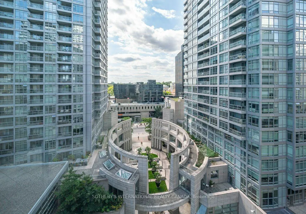 30 Holly Street, #1105