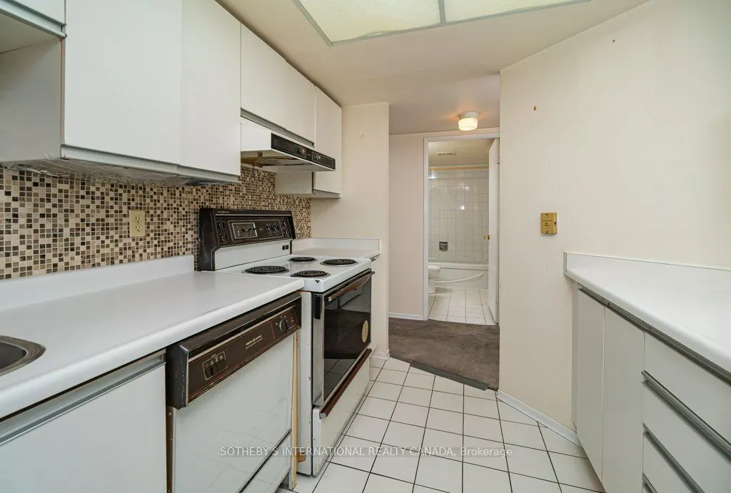 30 Holly Street, #1105
