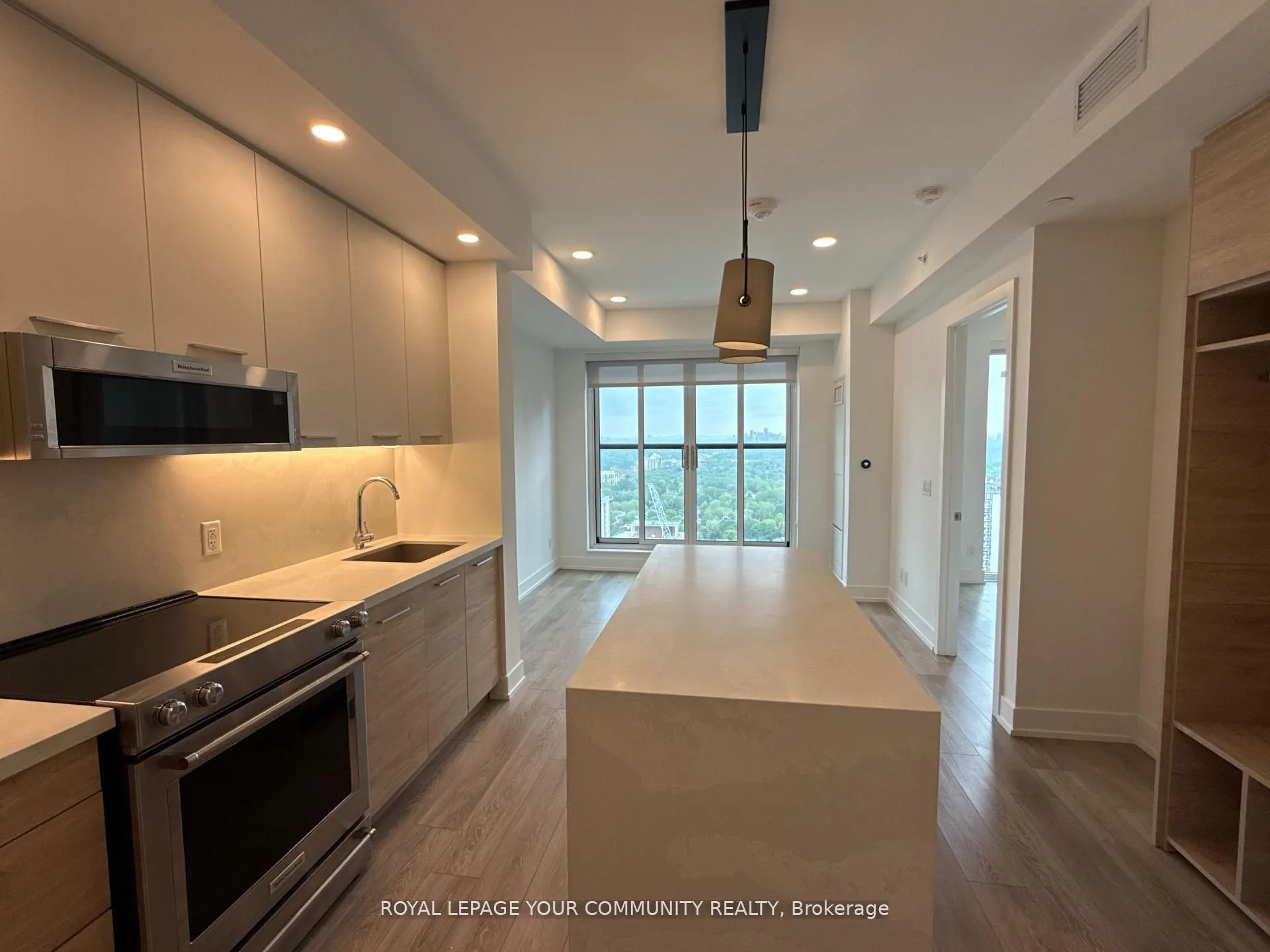 200 Redpath Avenue, #3408