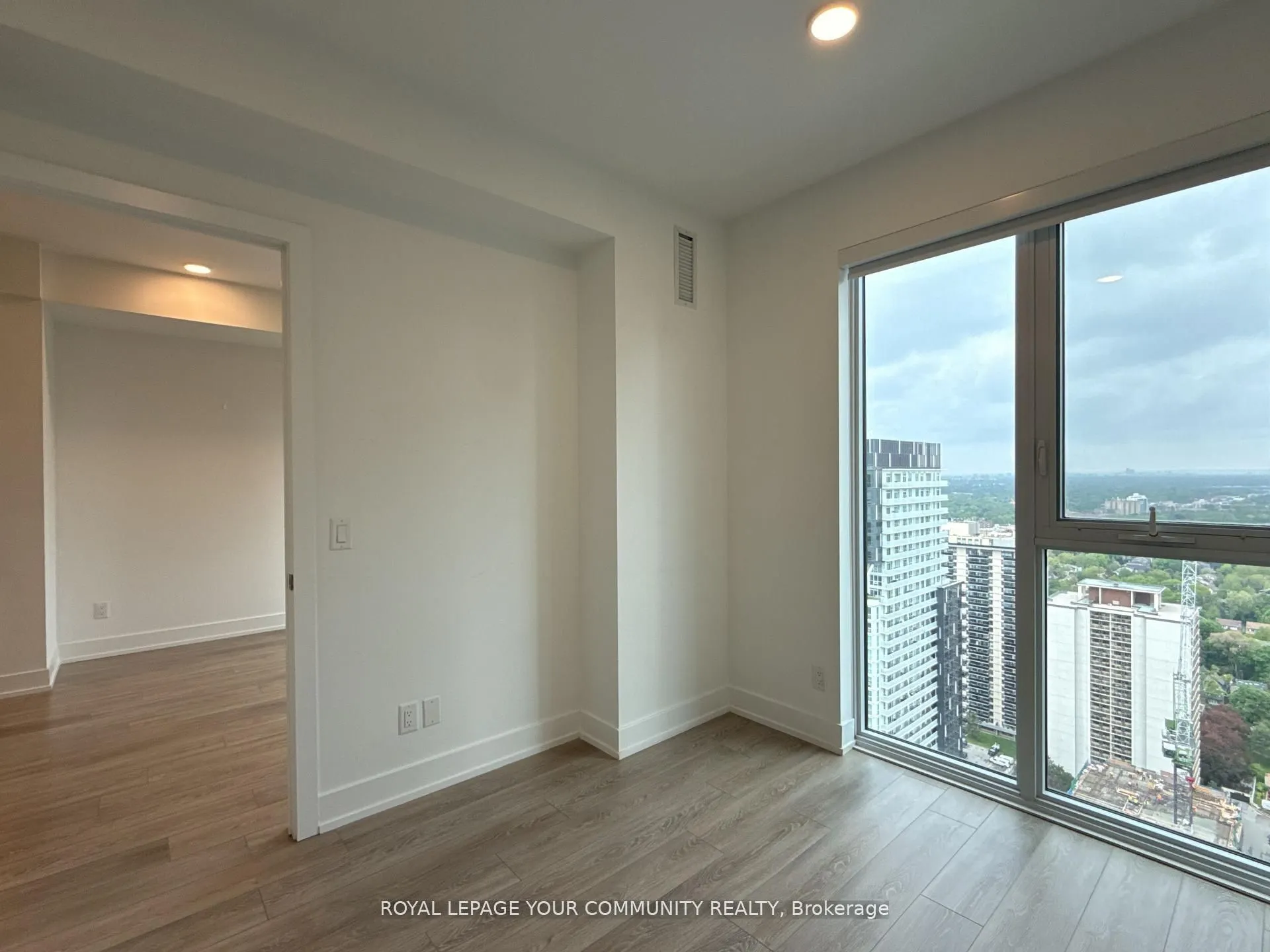 200 Redpath Avenue, #3408