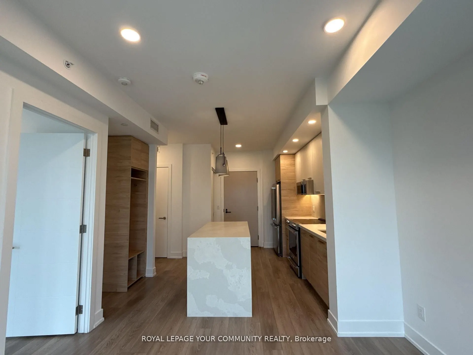 200 Redpath Avenue, #3408
