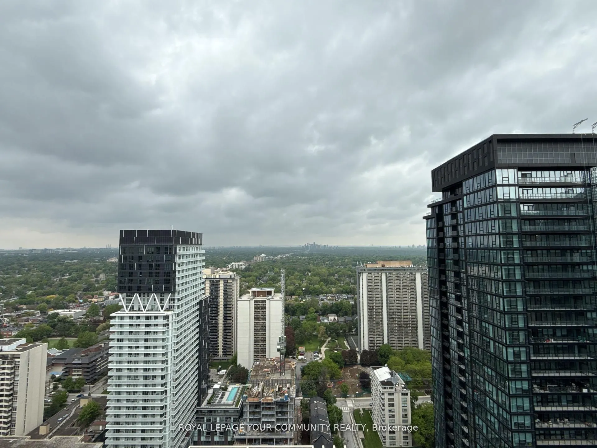 200 Redpath Avenue, #3408