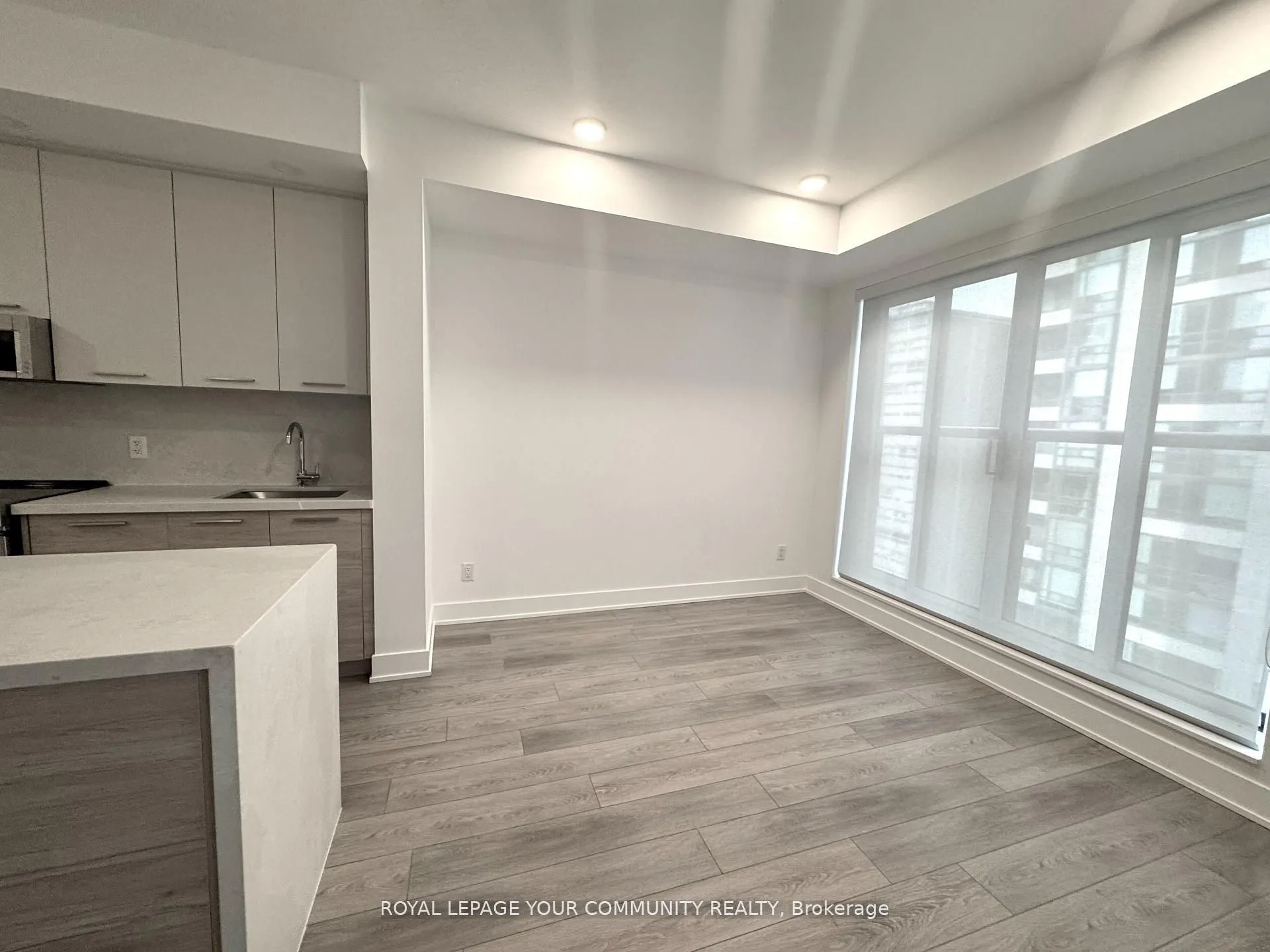 200 Redpath Avenue, #308