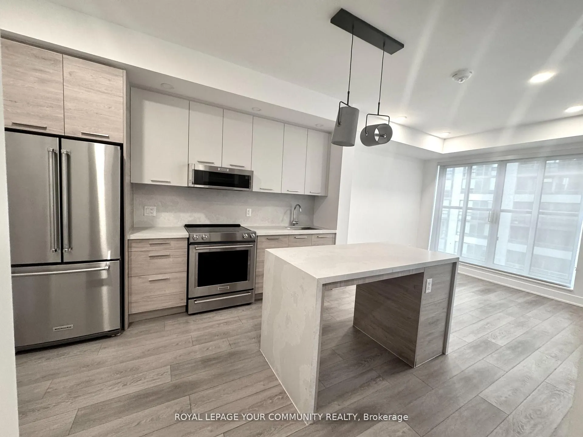 200 Redpath Avenue, #308