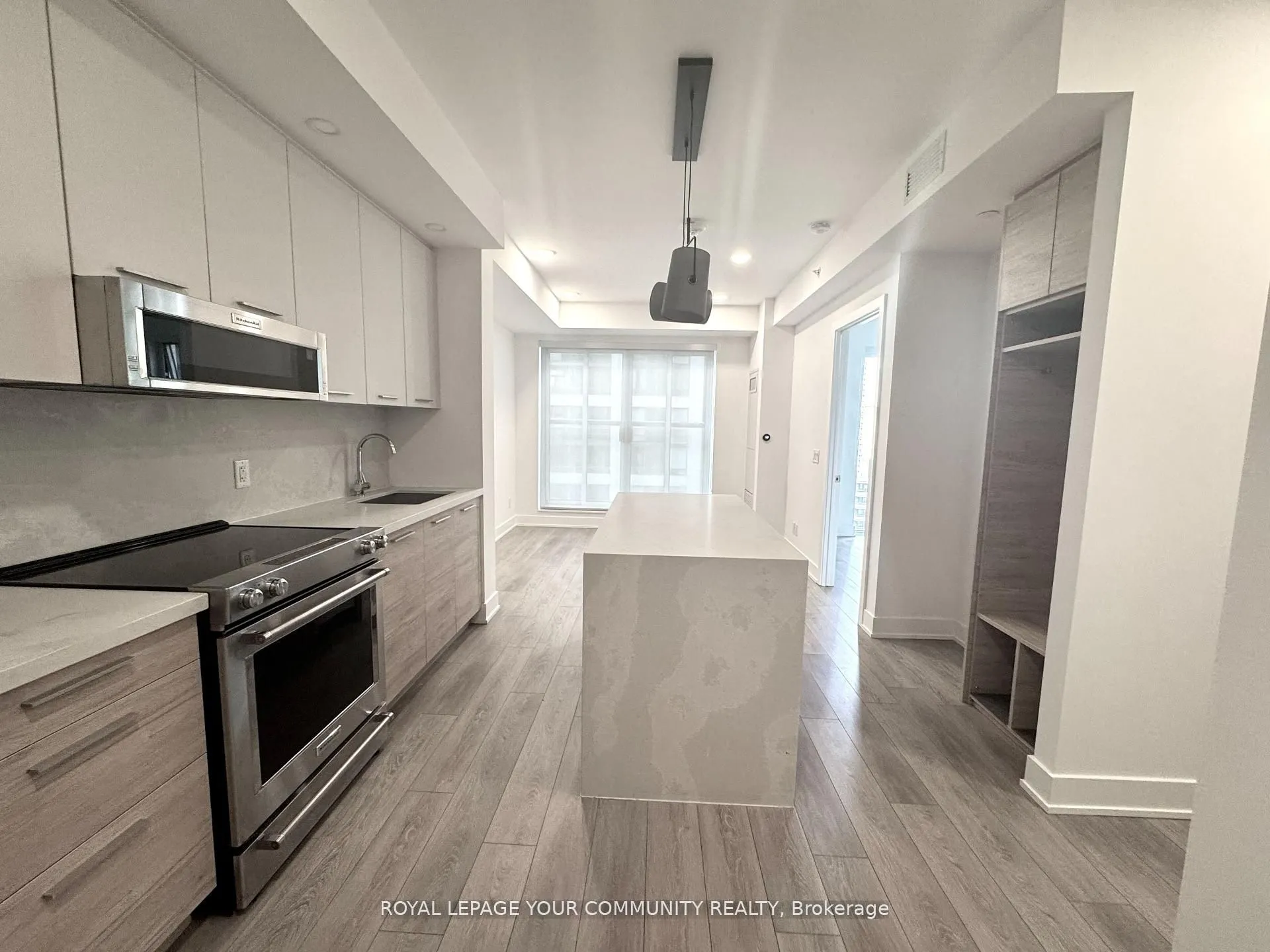 200 Redpath Avenue, #308