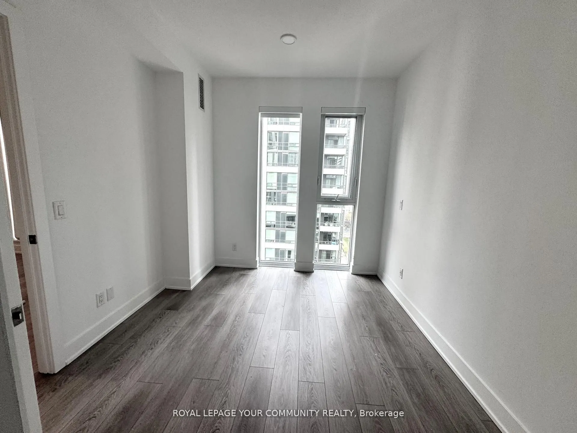 200 Redpath Avenue, #308