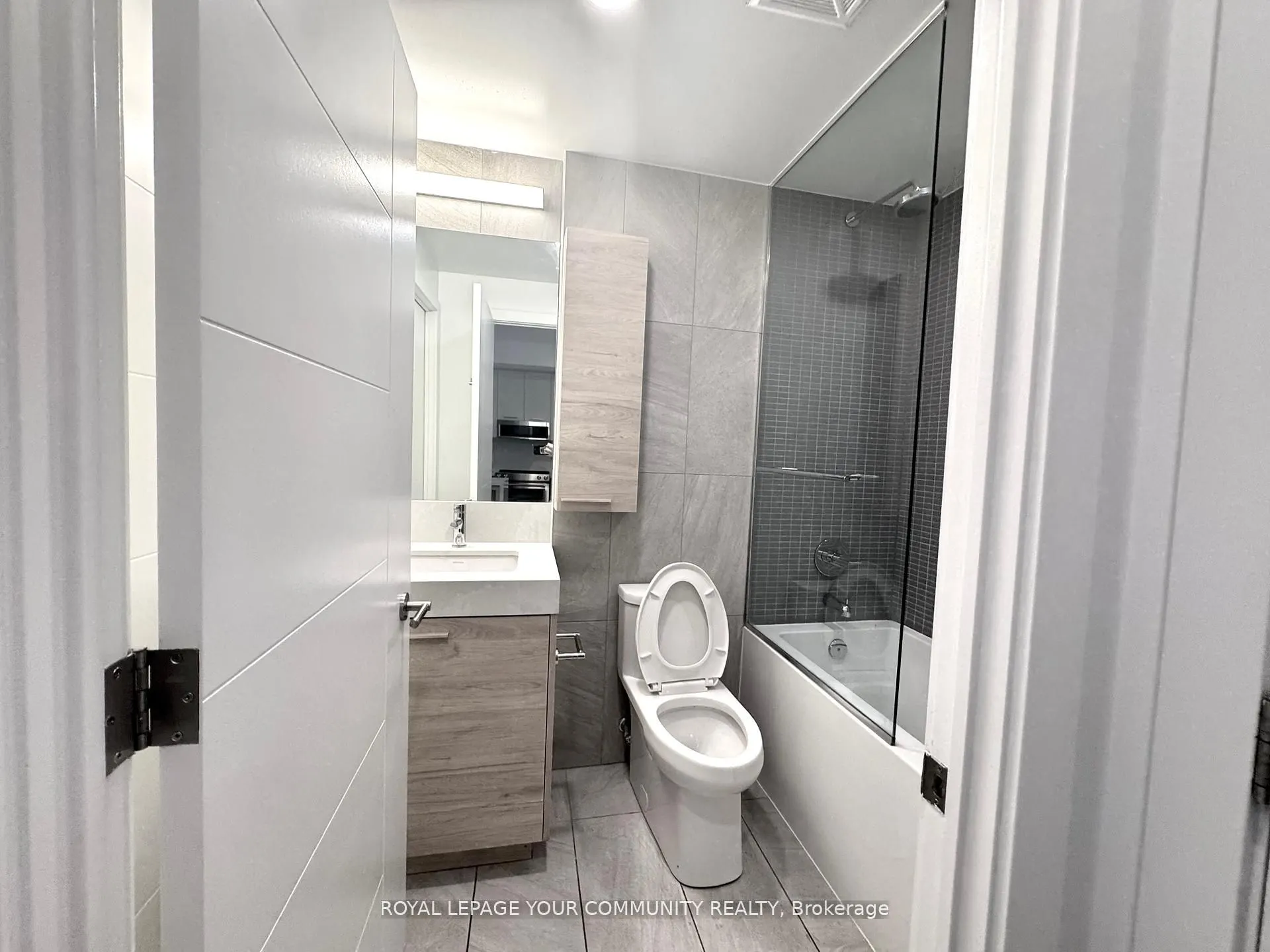 200 Redpath Avenue, #308