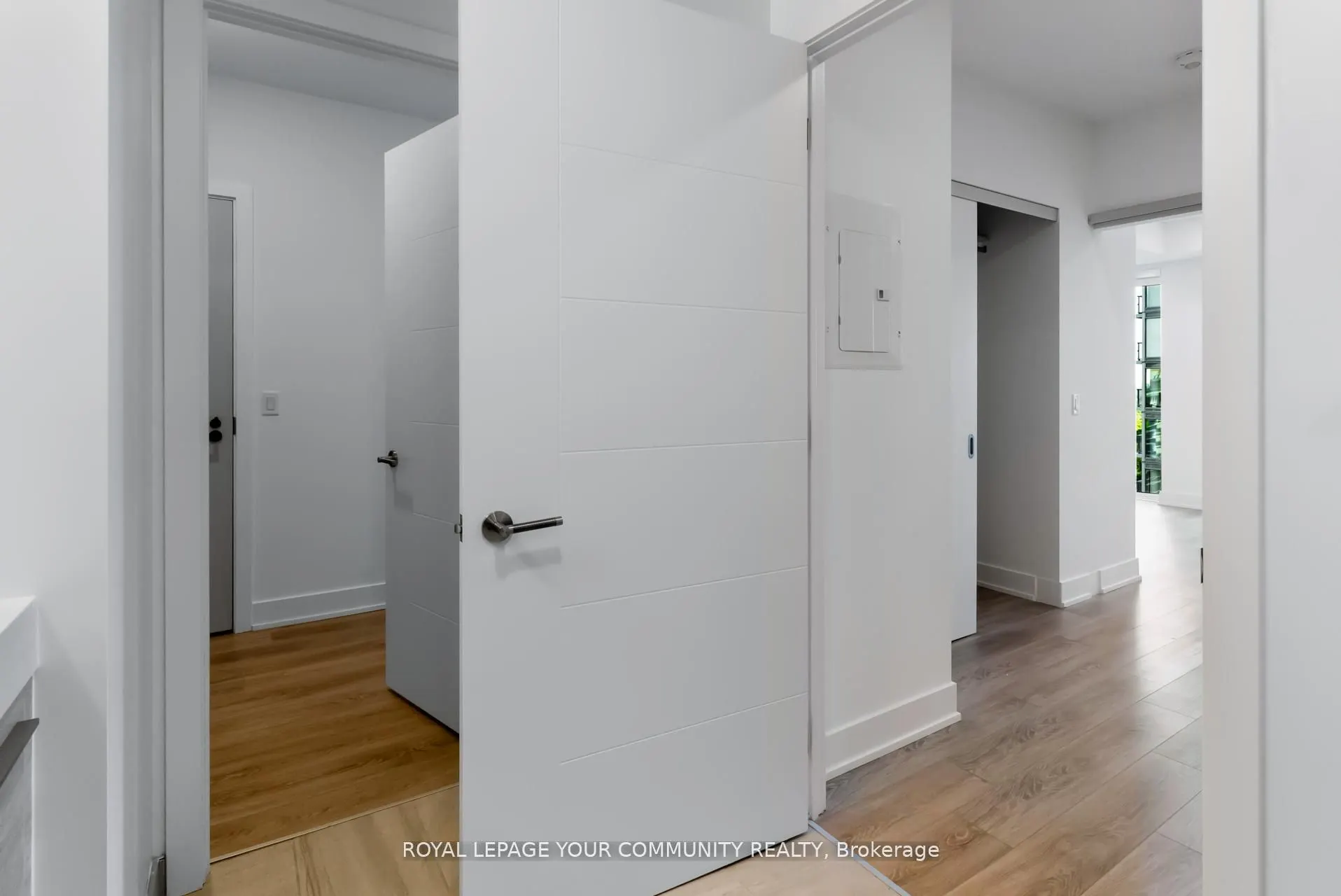 200 Redpath Avenue, #3310