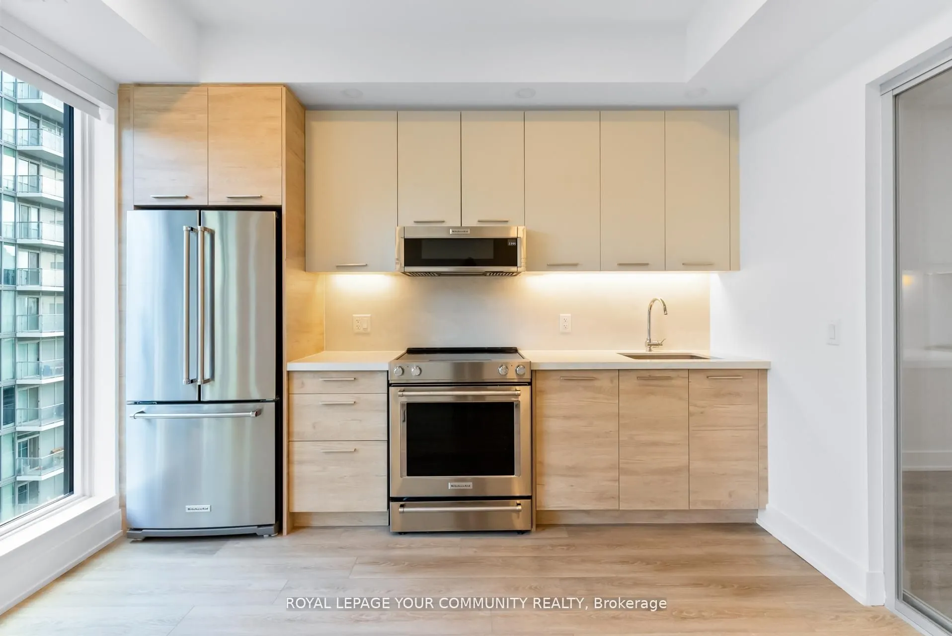 200 Redpath Avenue, #3310