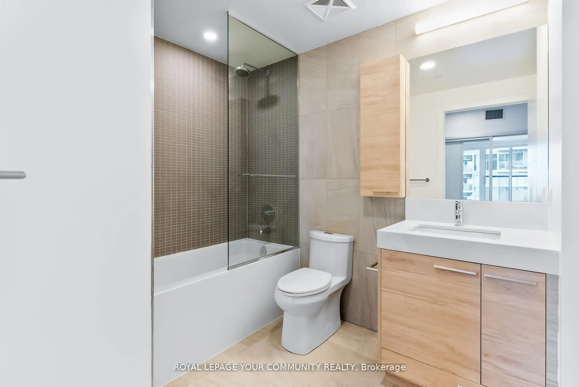 200 Redpath Avenue, #3310