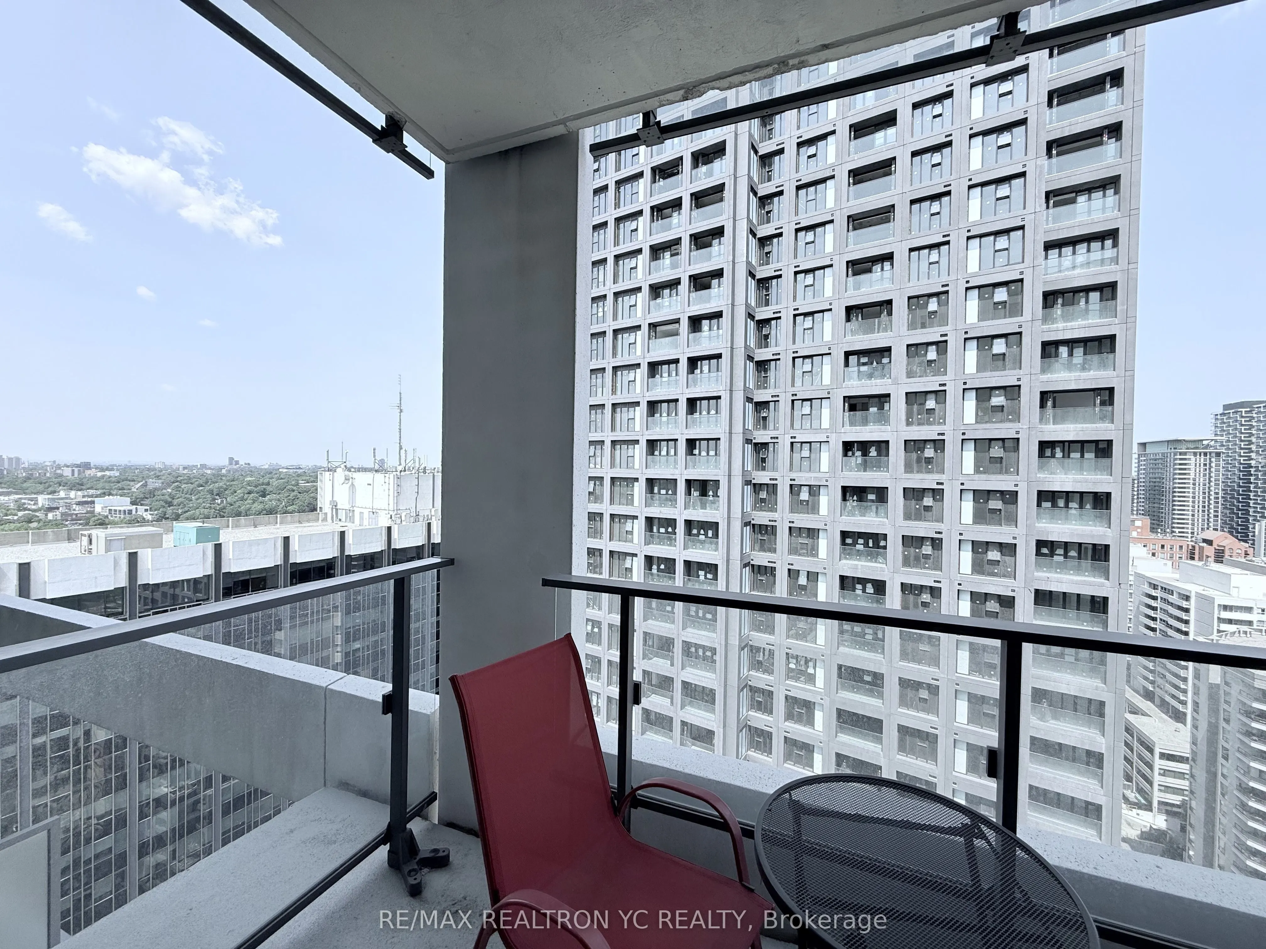 5 Soudan Avenue, #2910