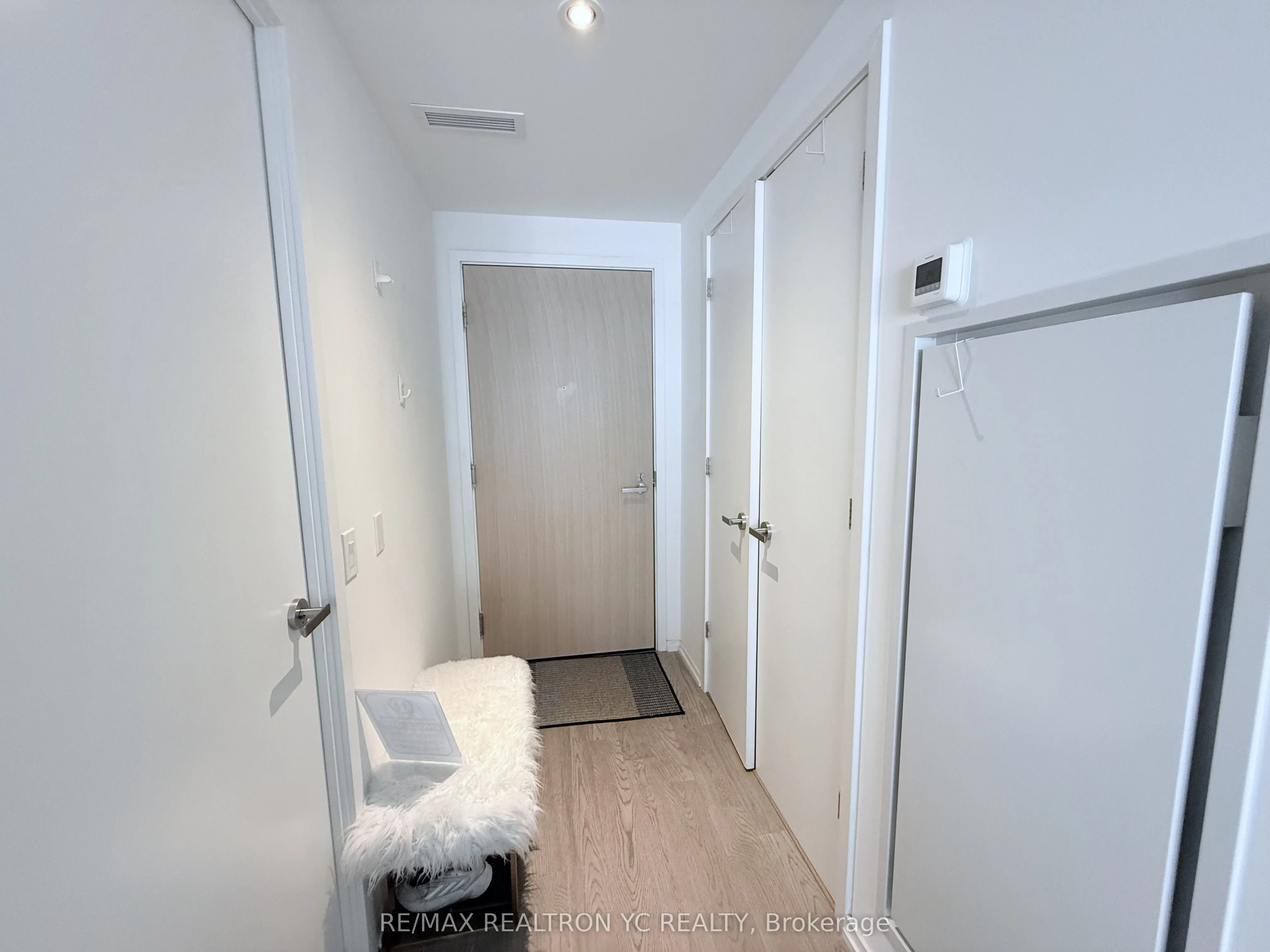 5 Soudan Avenue, #2910