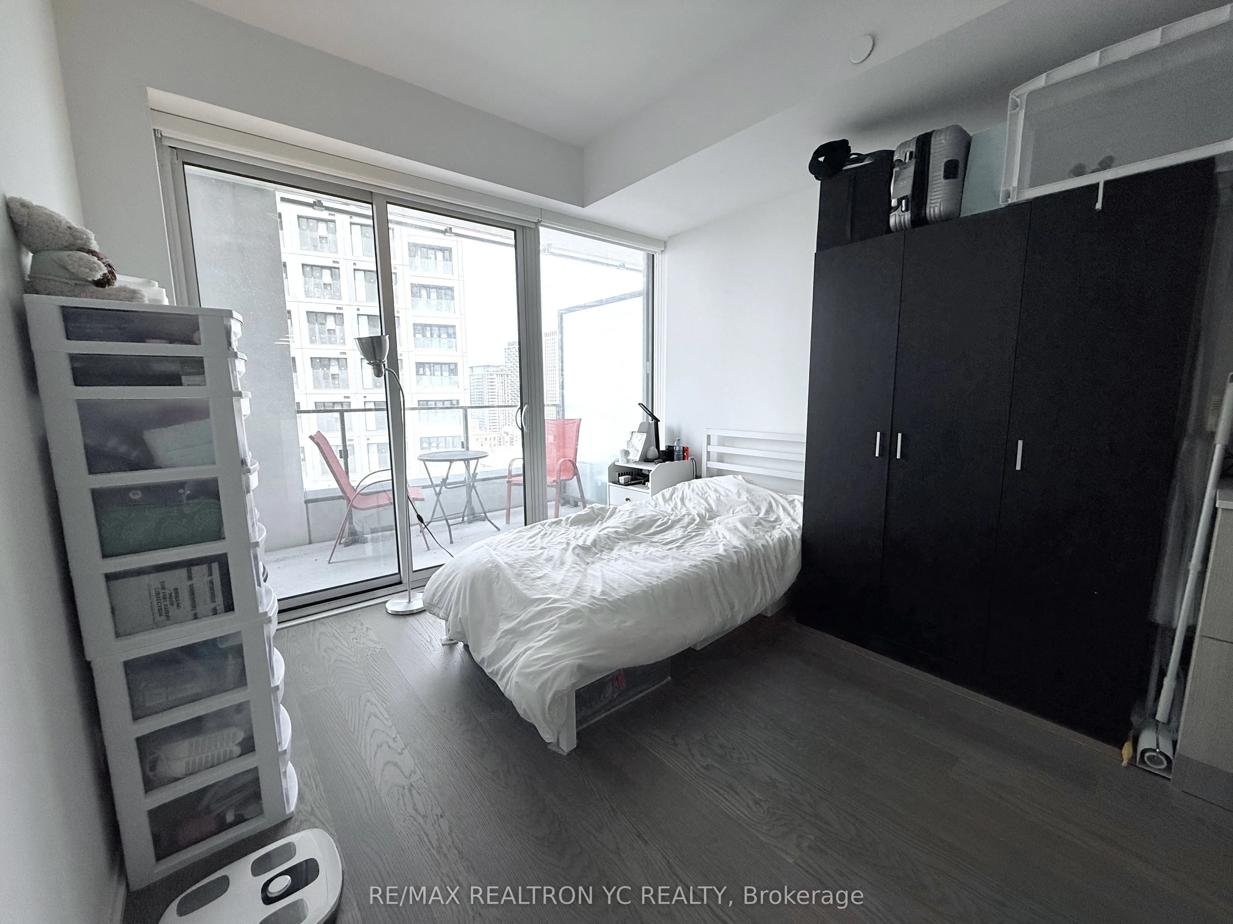 5 Soudan Avenue, #2910