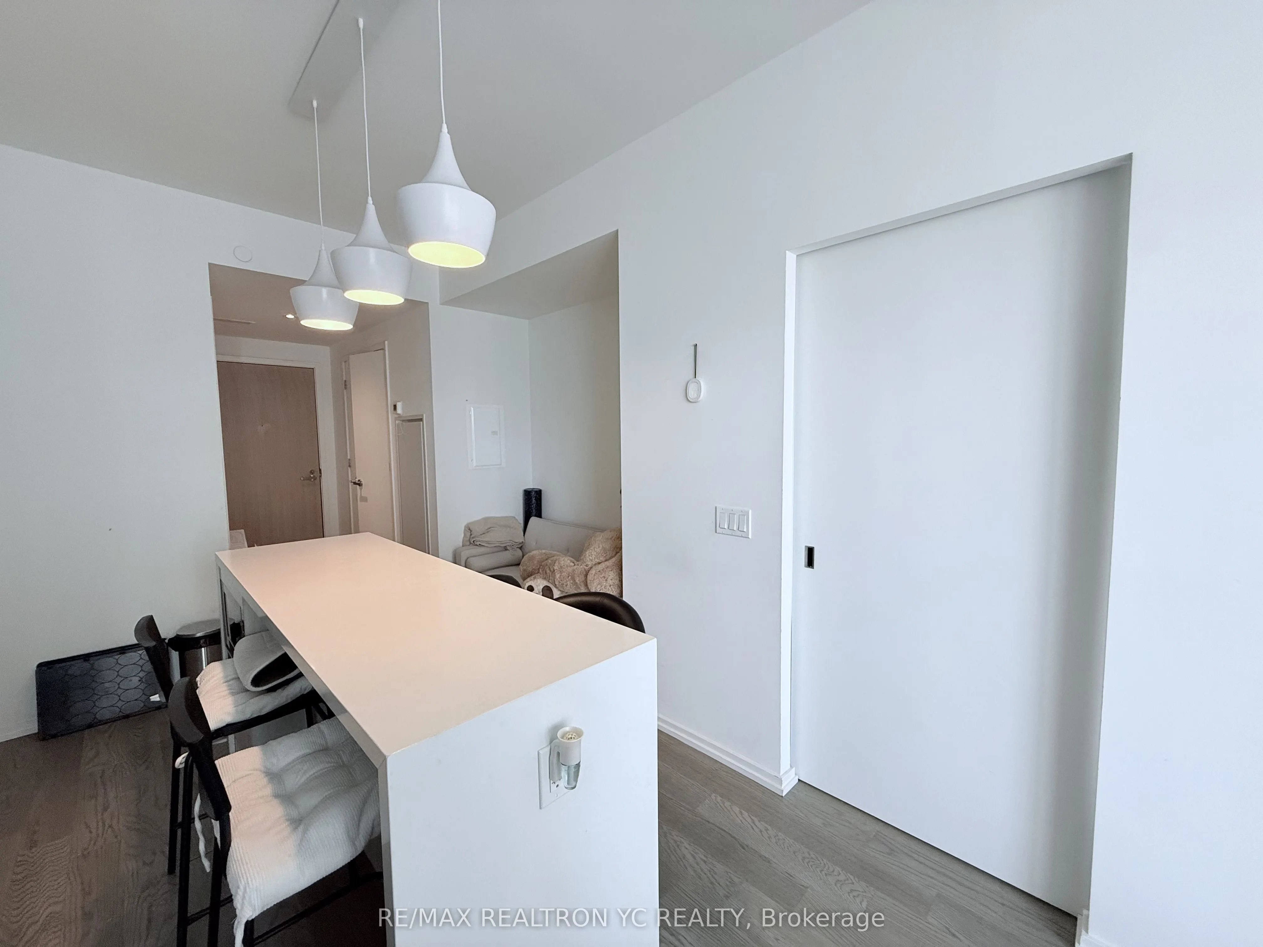 5 Soudan Avenue, #2910