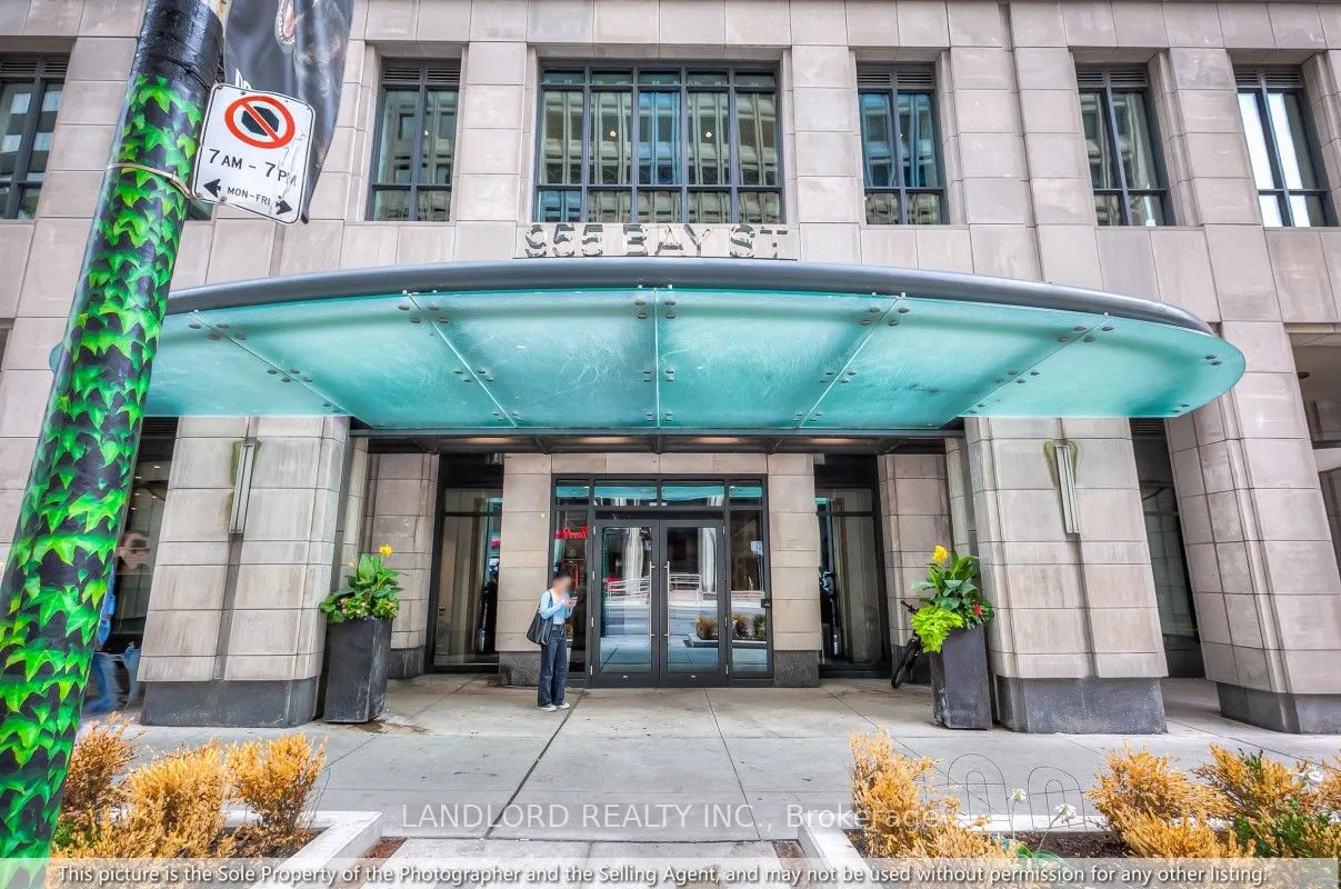 955 Bay Street, #1714