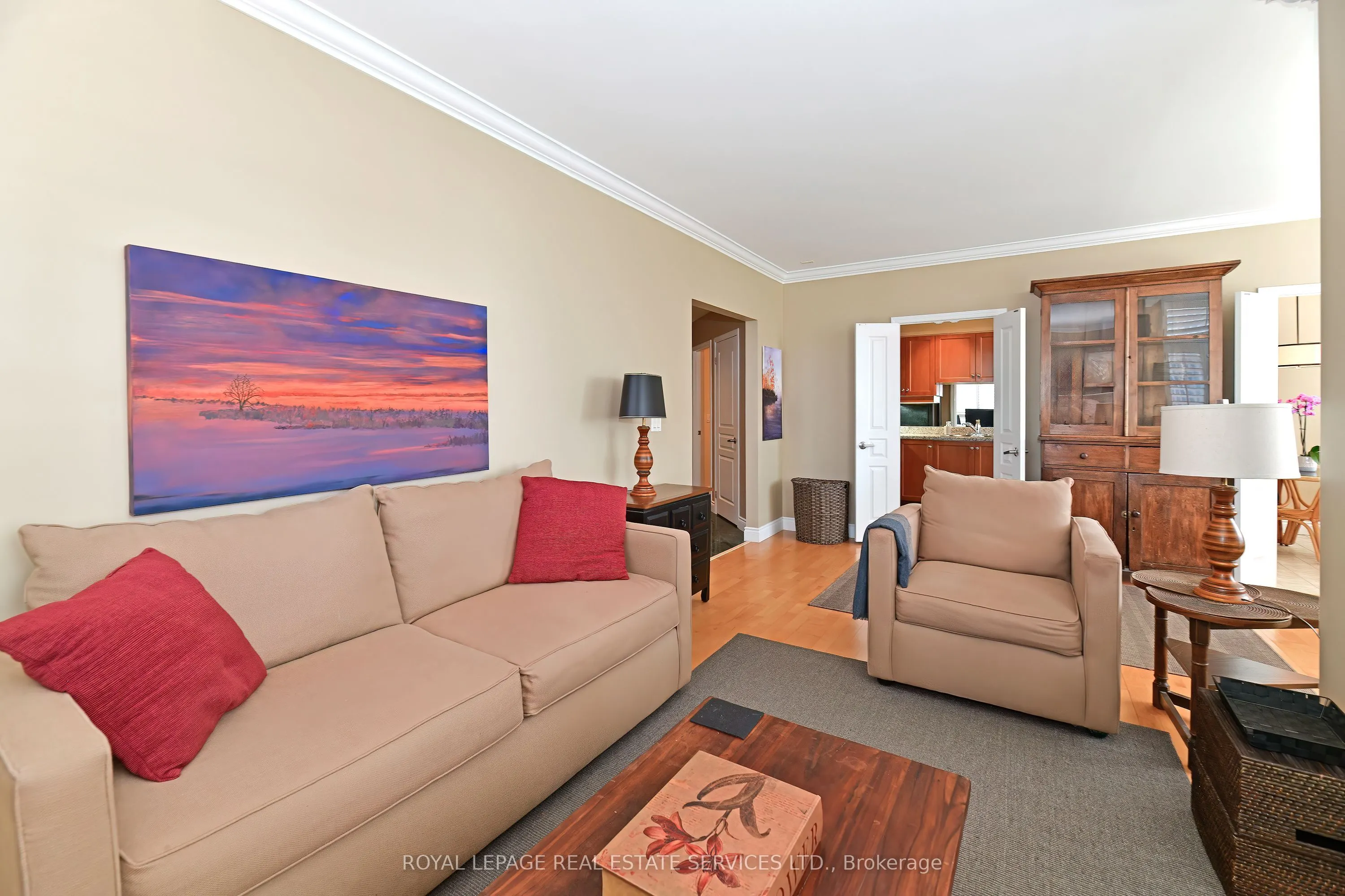 1 Deer Park Crescent, #905