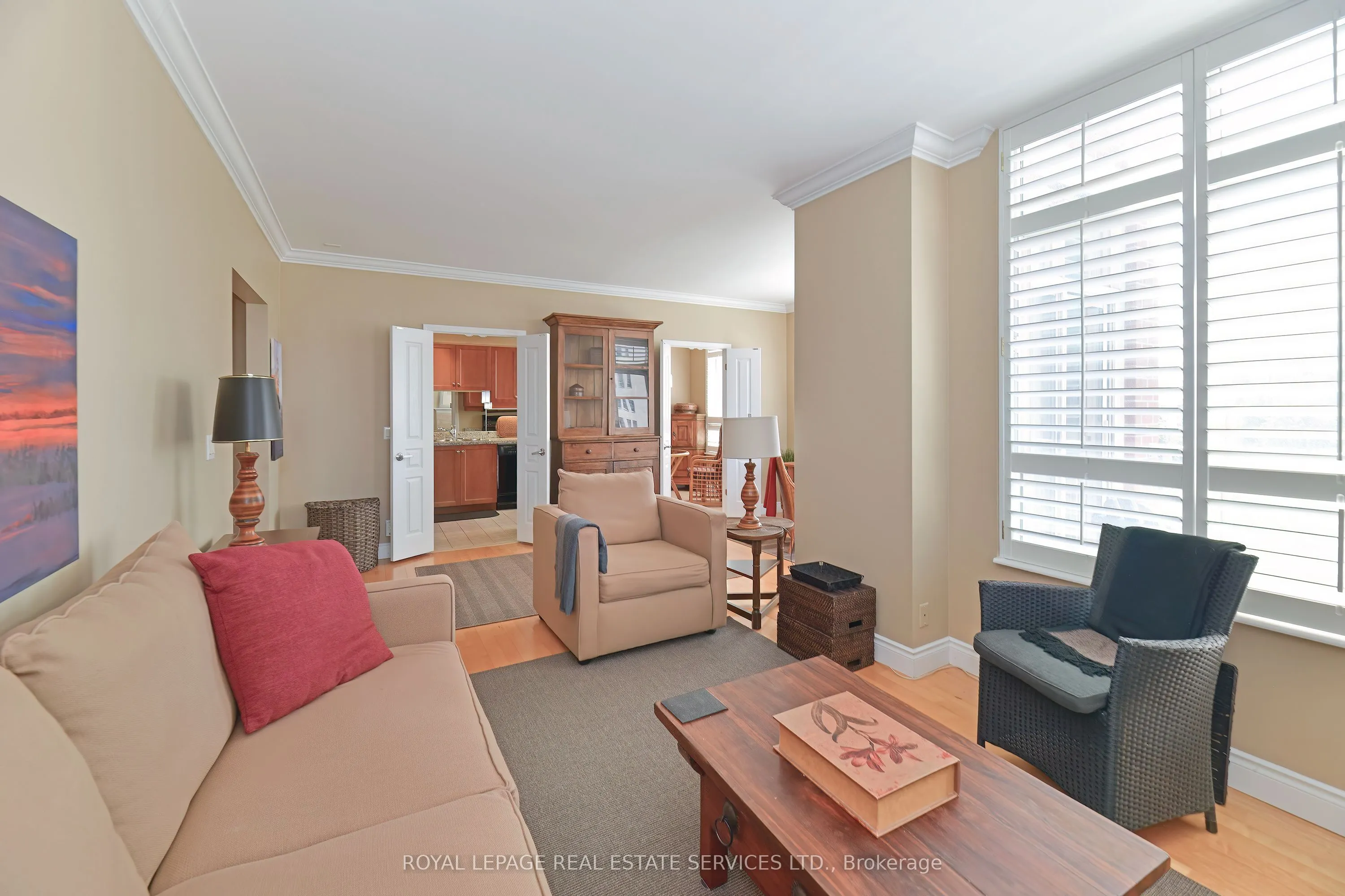 1 Deer Park Crescent, #905