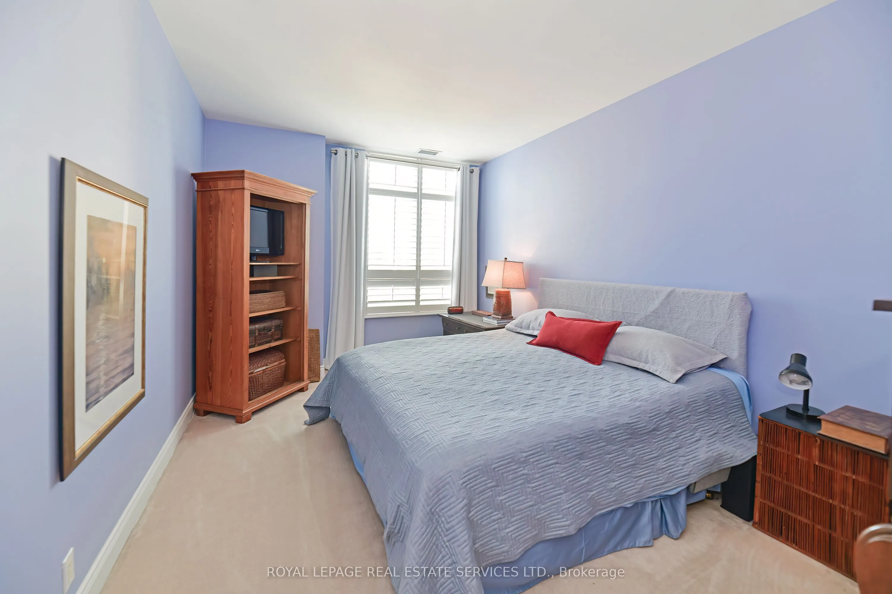 1 Deer Park Crescent, #905