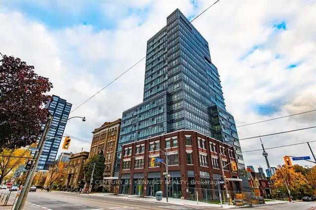 231 College Street, #802R
