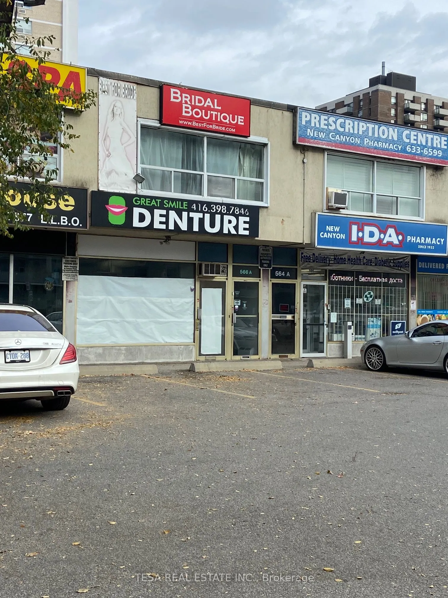 566 Sheppard Avenue W