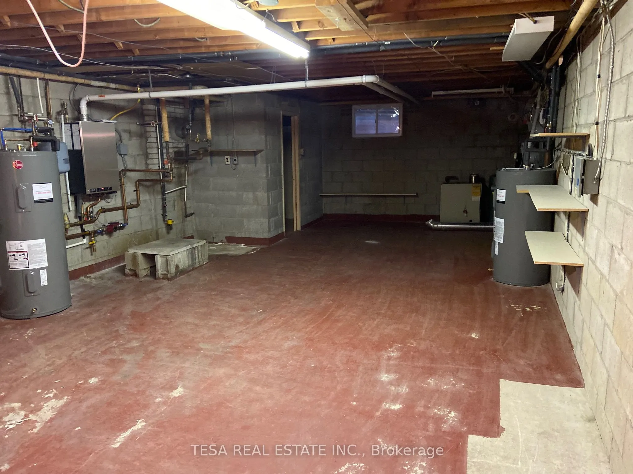 566 Sheppard Avenue W