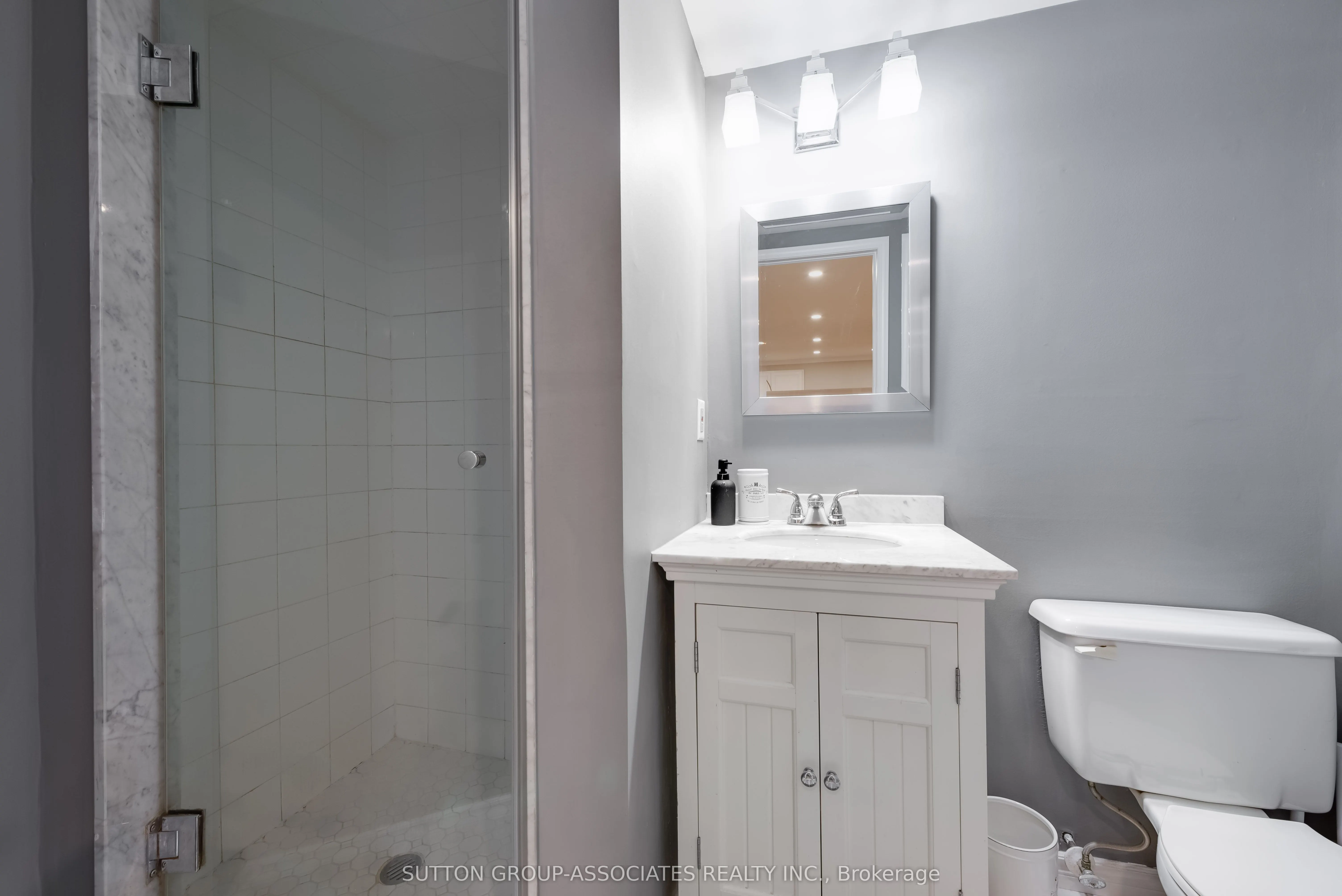 27A Claxton Boulevard, #27A