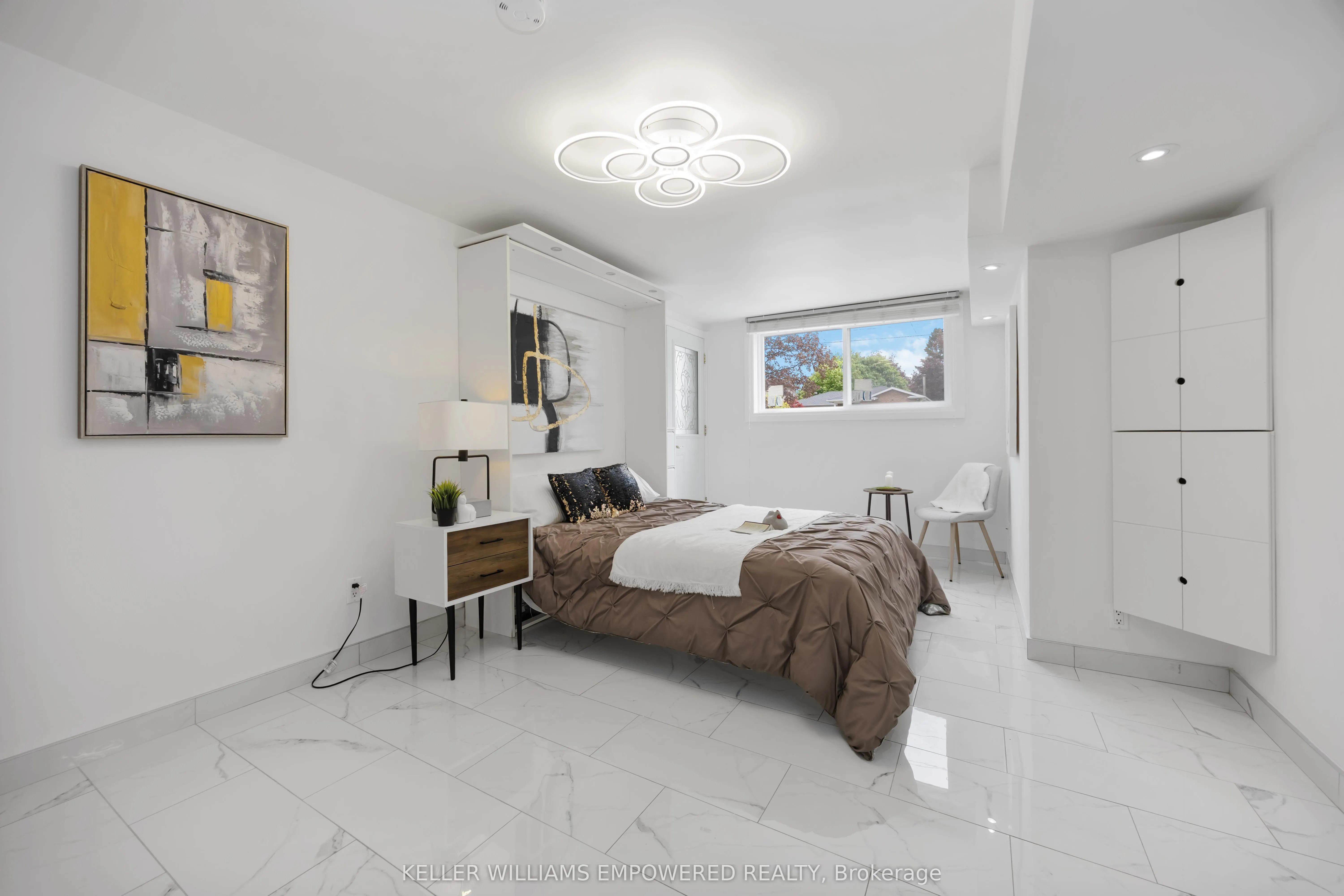112 Kingslake Road