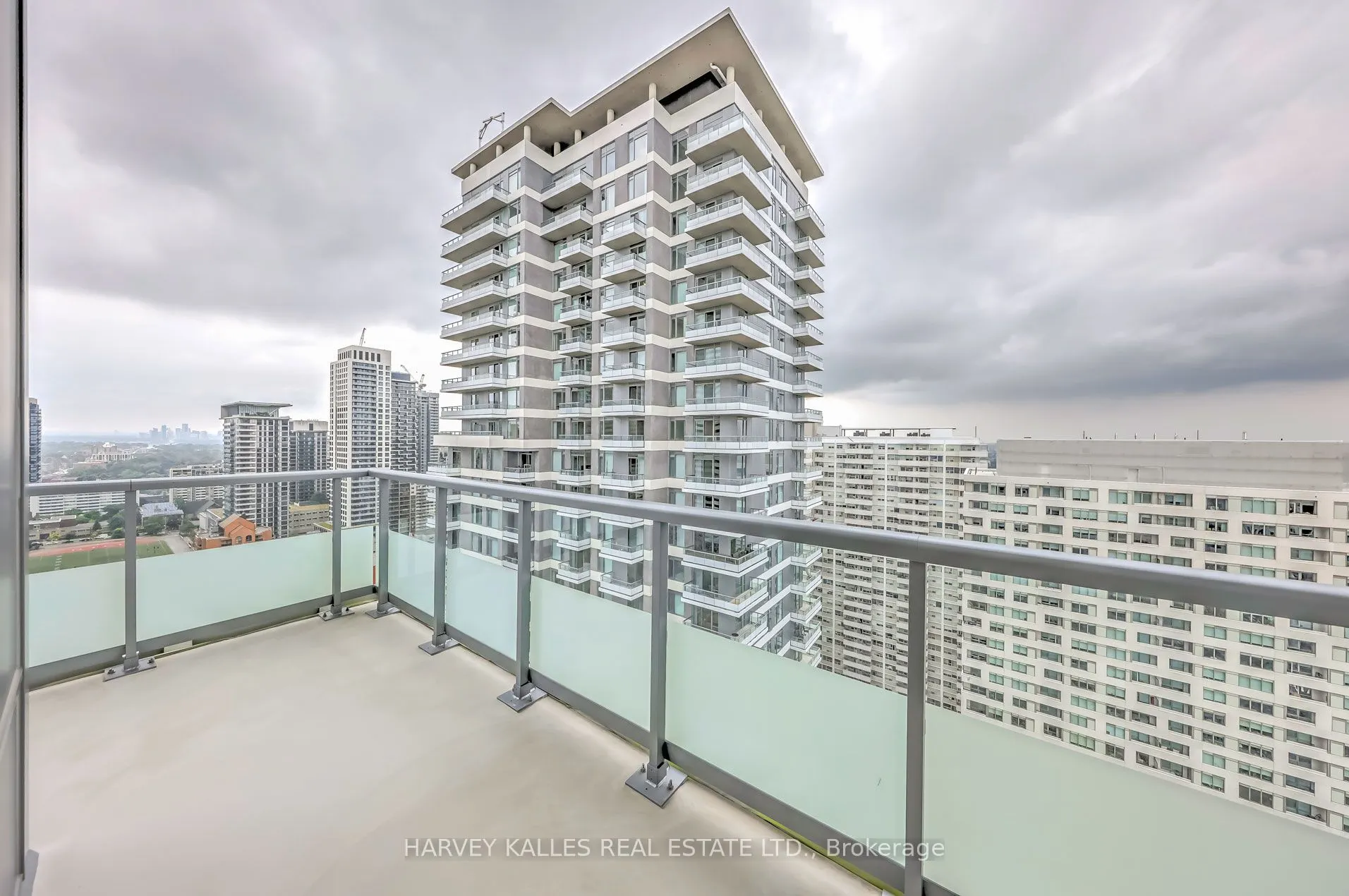 25 Holly Street, #PH03