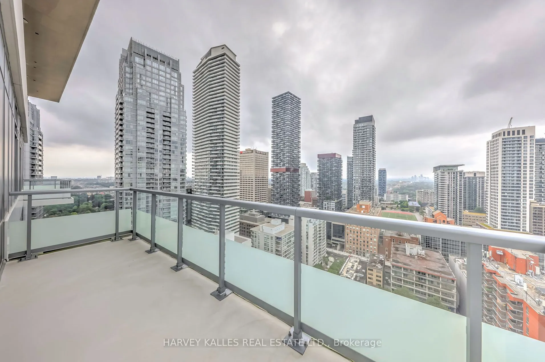 25 Holly Street, #PH03