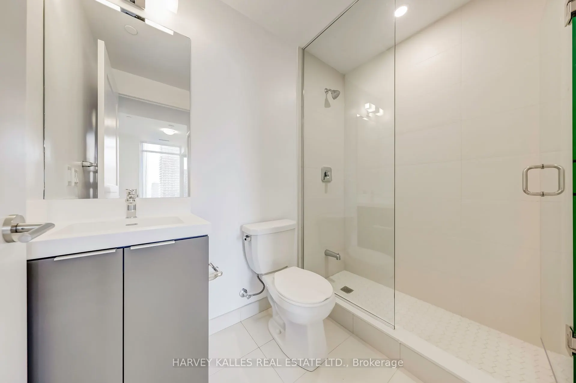 25 Holly Street, #PH03