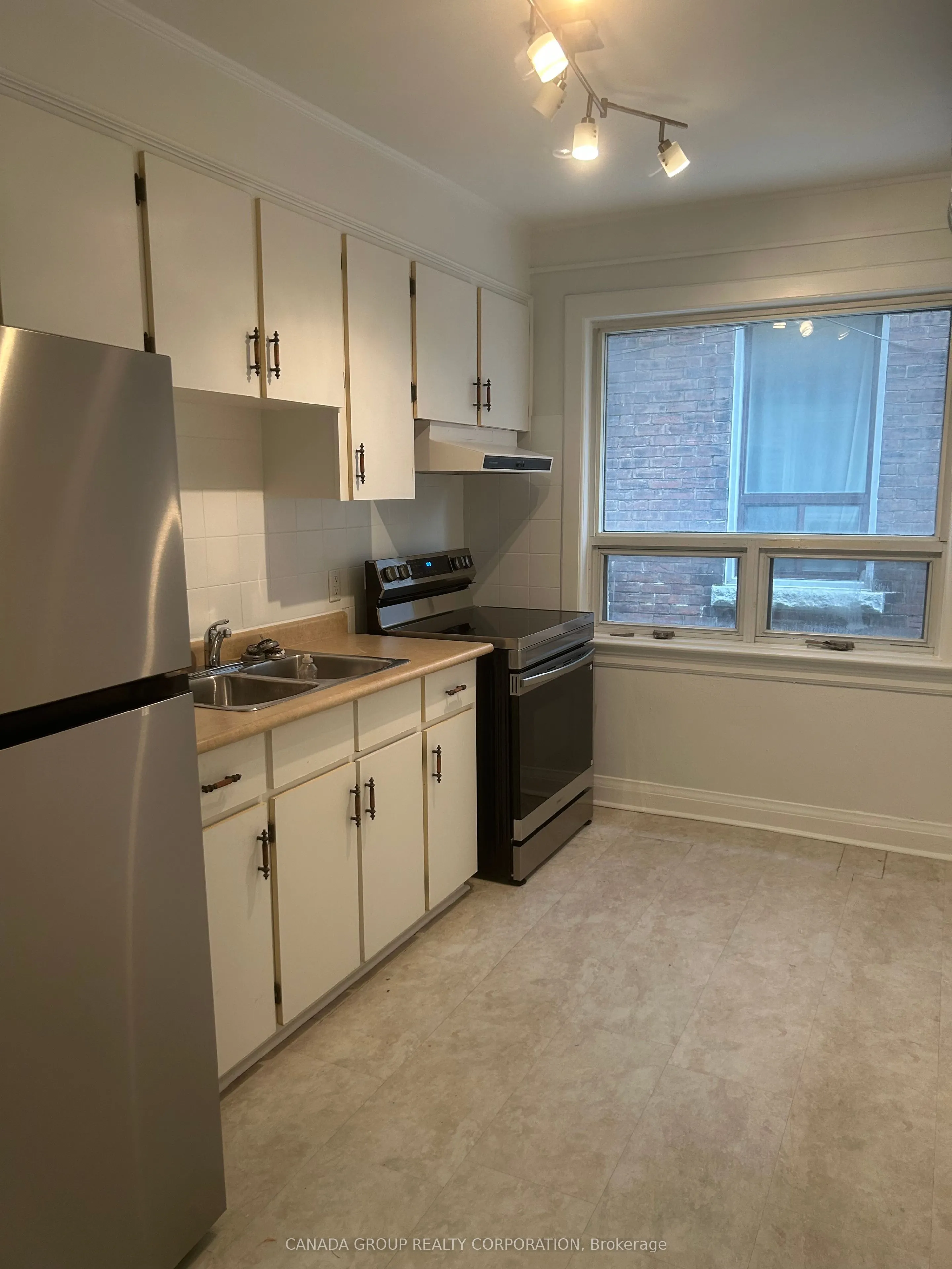 18 Delaware Avenue, ##5-Main Flr