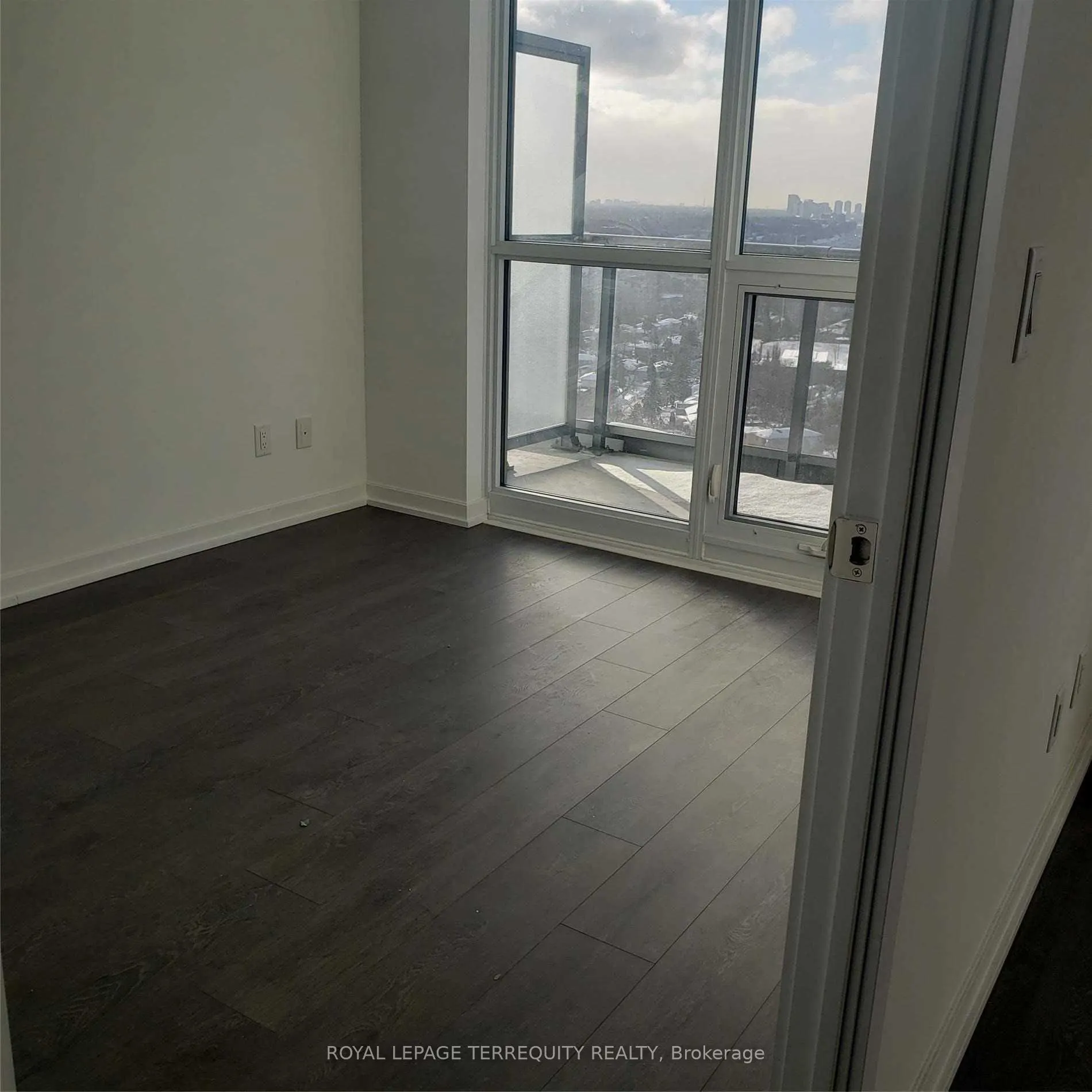 36 Forest Manor Road, #1306